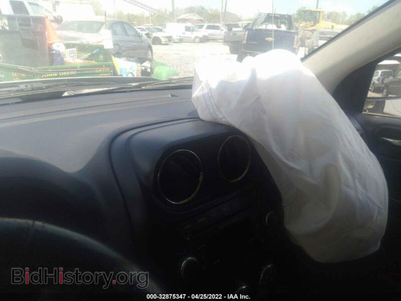 2012 Jeep COMPASS (VIN 1C4NJDEB2CD633083) — photo 8 of 11