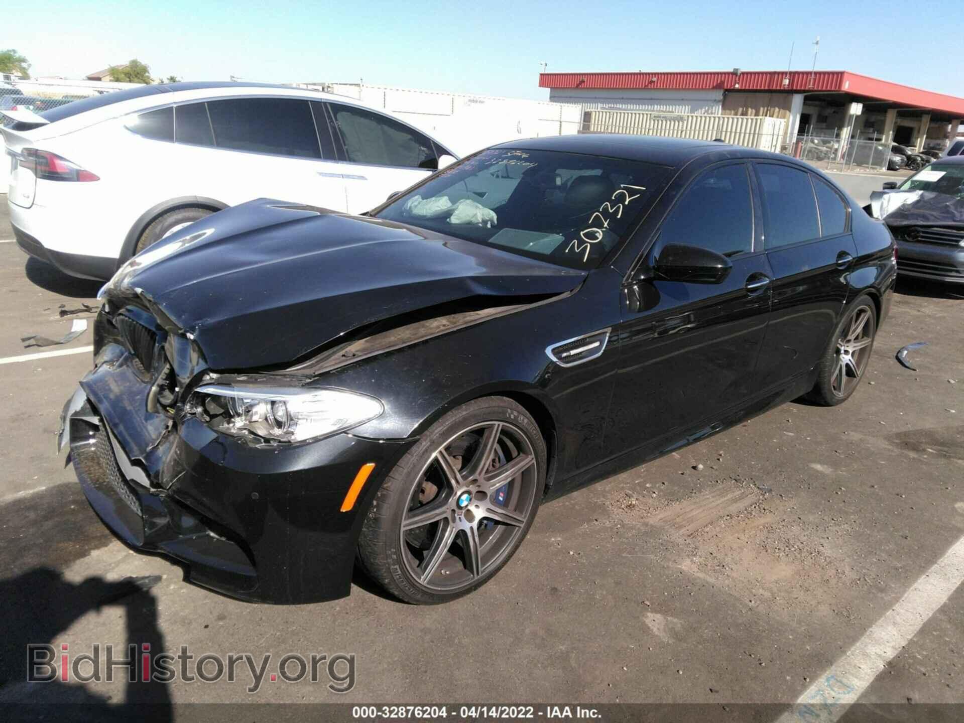 2014 BMW M5 - VIN: WBSFV9C5XED593382 - Фото 2