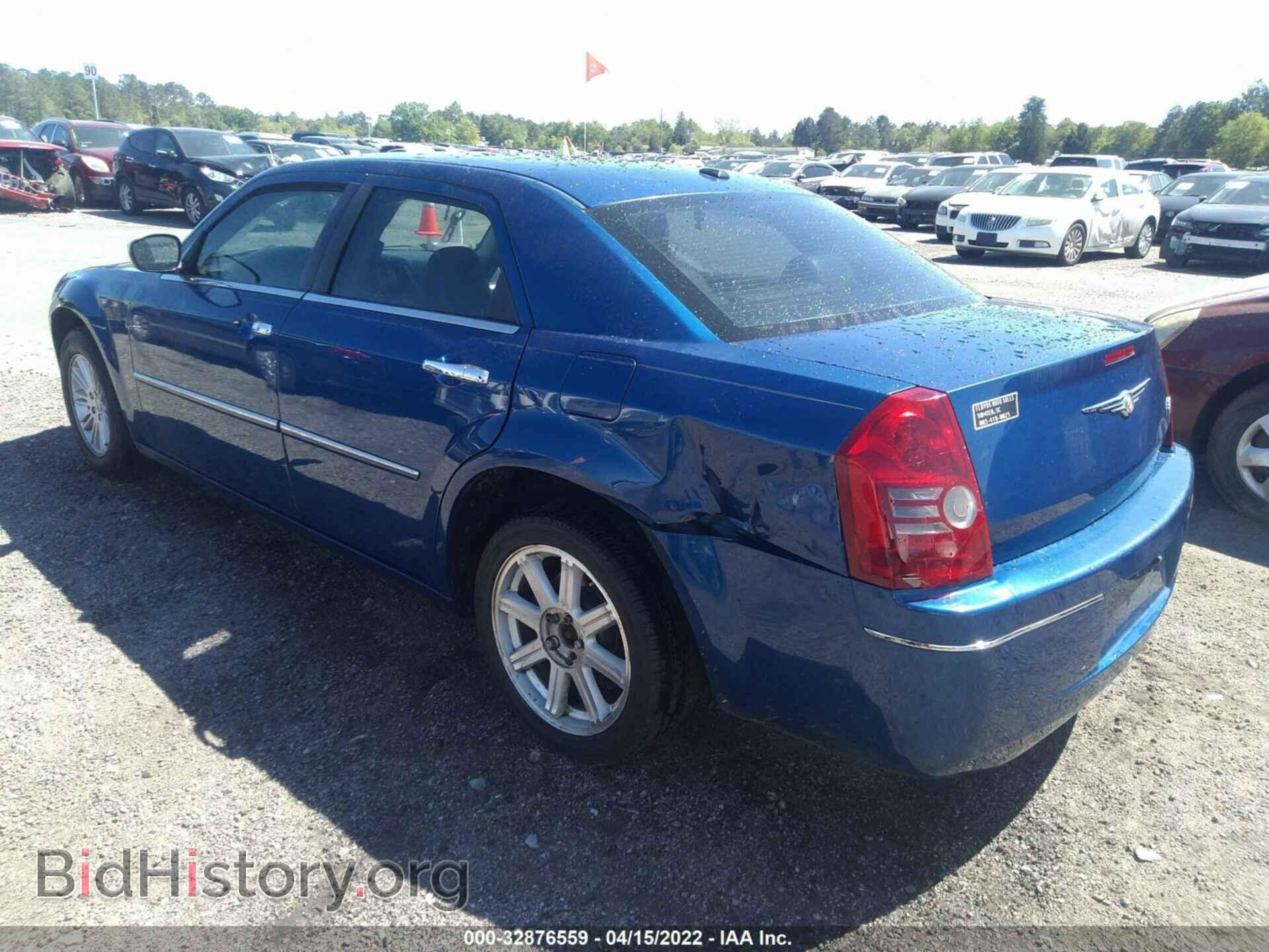 2010 CHRYSLER 300 - VIN: 2C3CA5CV8AH220924 - Фото 3