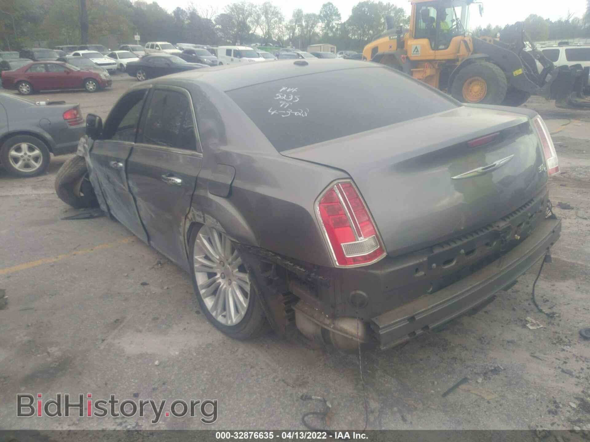 2011 CHRYSLER 300 - VIN: 2C3CA6CT6BH515235 - Фото 3