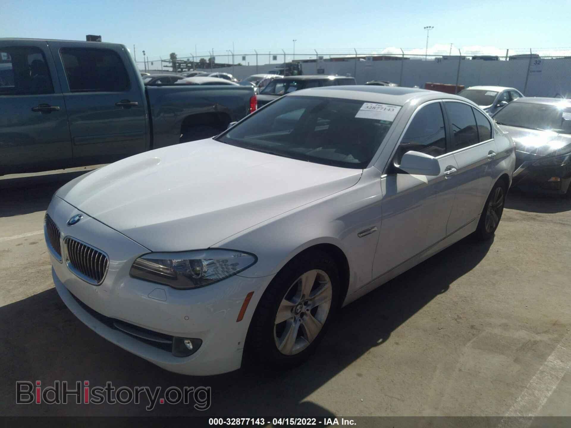 2012 BMW 5 SERIES - VIN: WBAXG5C59CDX02844 - Photo 2