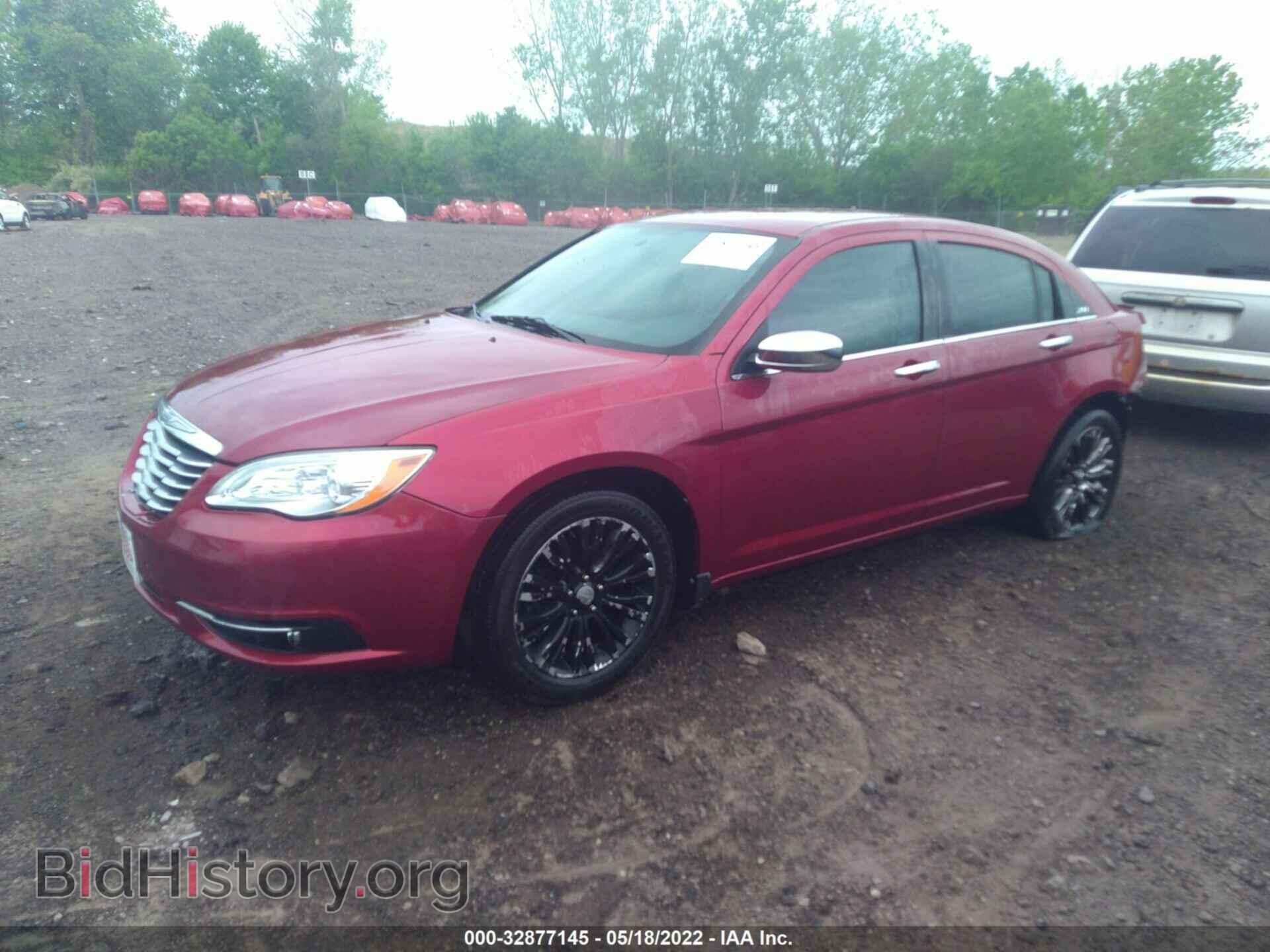 2011 CHRYSLER 200 - VIN: 1C3BC2FB3BN580200 - Фото 2