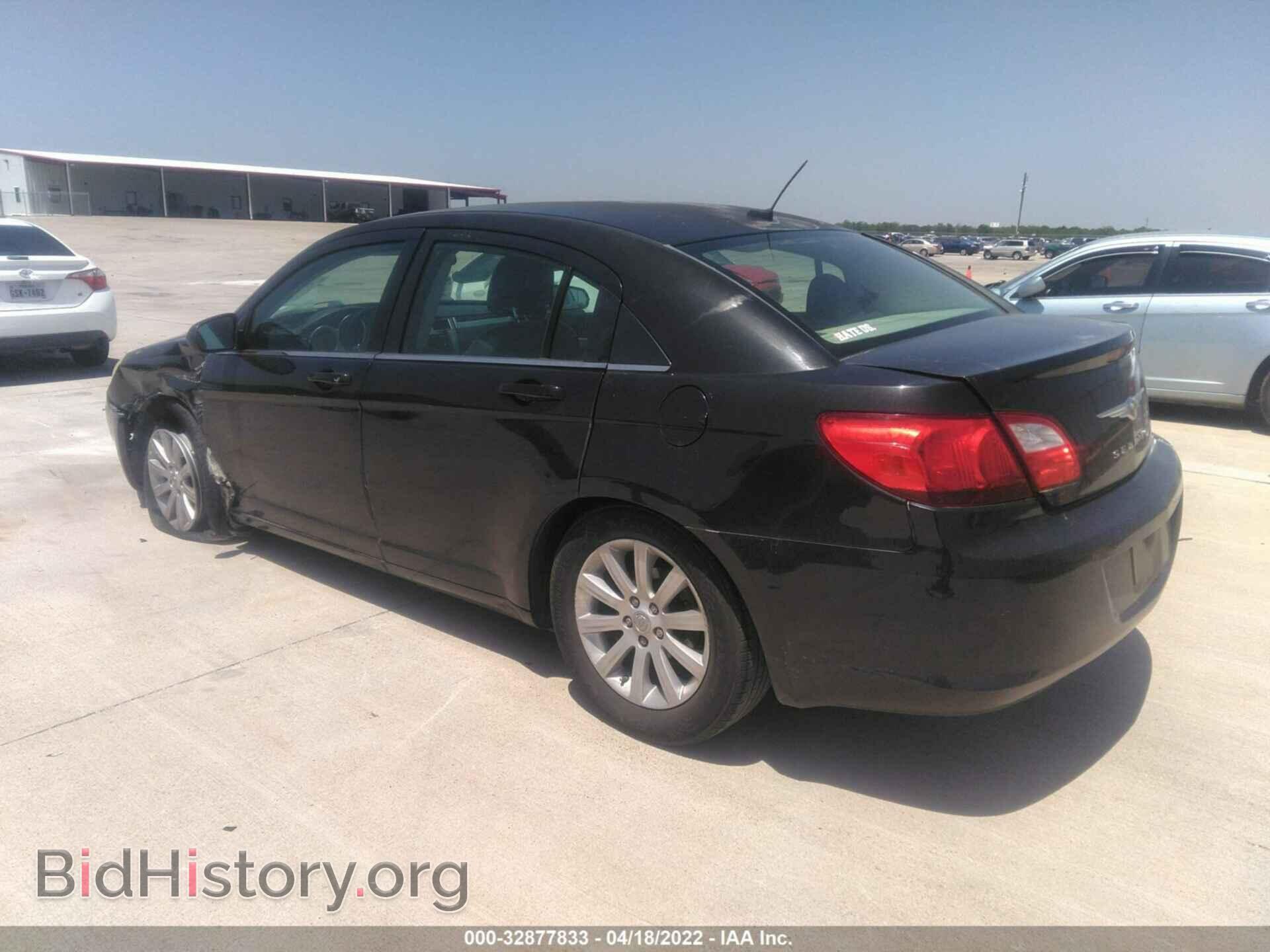 2010 CHRYSLER SEBRING - VIN: 1C3CC5FB2AN228410 - Фото 3