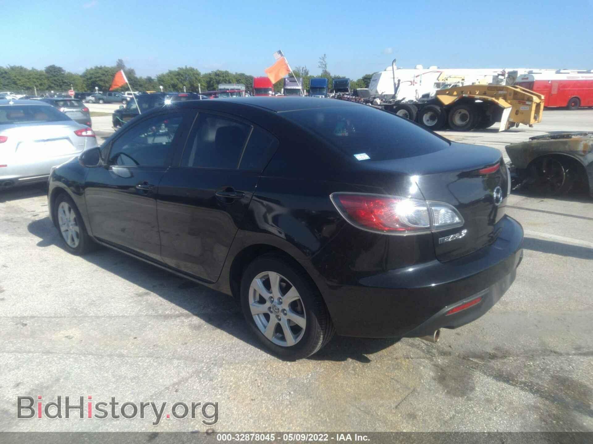 2011 MAZDA MAZDA3 - VIN: JM1BL1VF2B1446893 - Фото 3