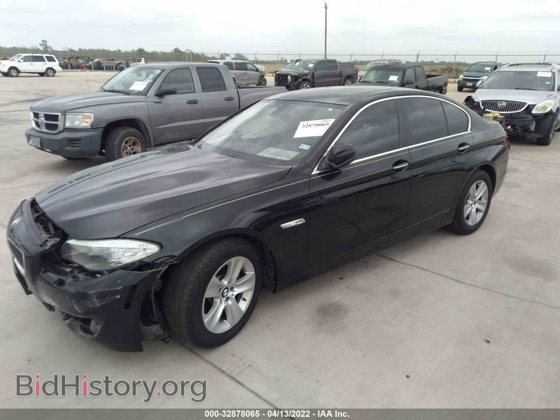 2011 BMW 5 SERIES - VIN: WBAFR1C51BDJ97802 - Фото 2