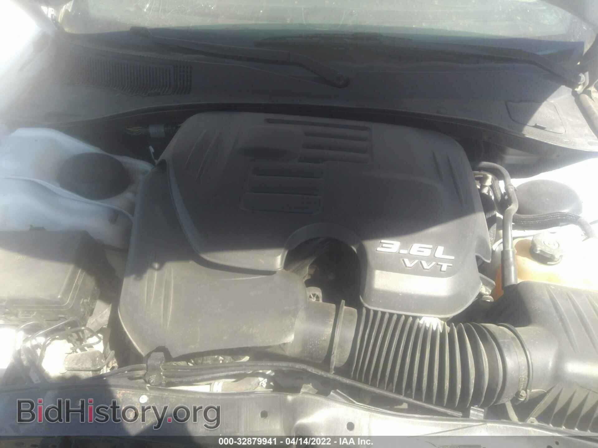 2014 CHRYSLER 300 - VIN: 2C3CCAAG2EH378821 - Фото 10