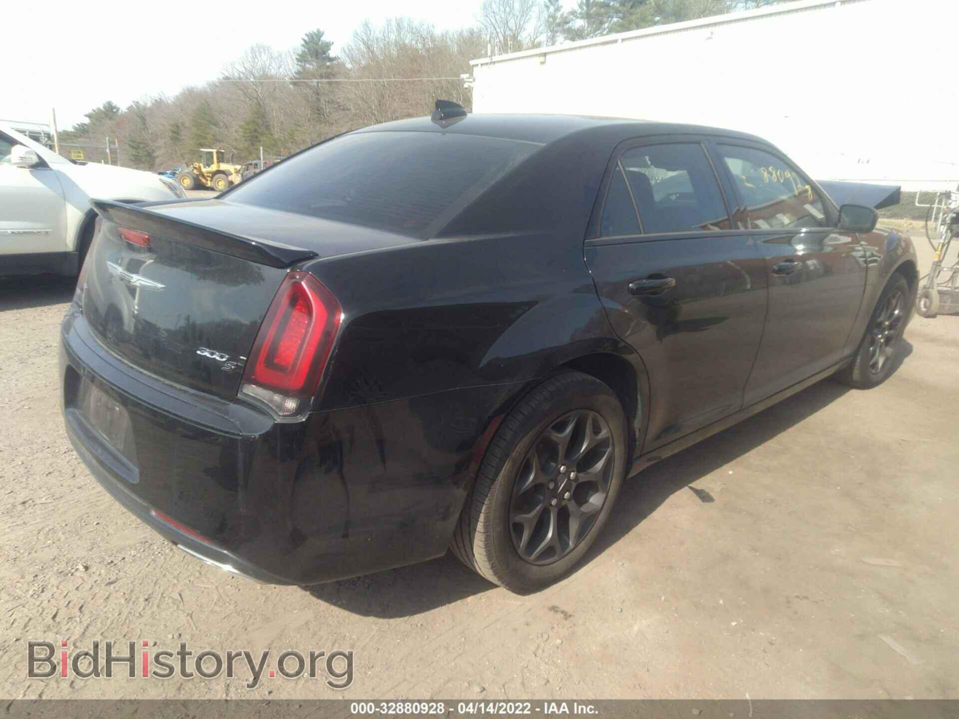 2019 CHRYSLER 300 - VIN: 2C3CCAGG2KH689992 - Фото 4