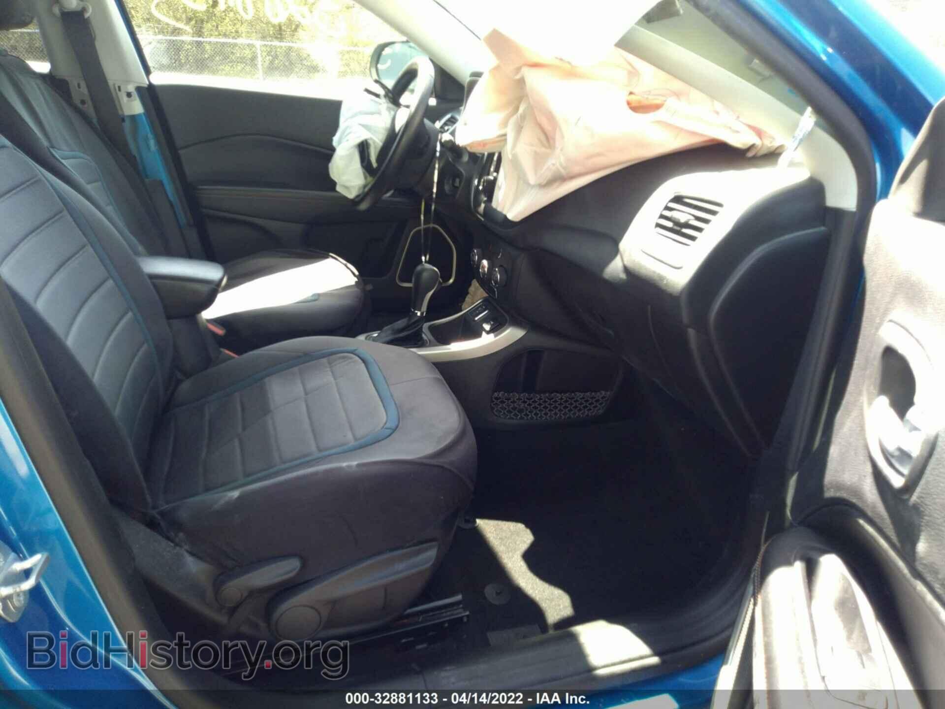 2017 JEEP COMPASS - VIN: 3C4NJCAB8HT658300 - Фото 5