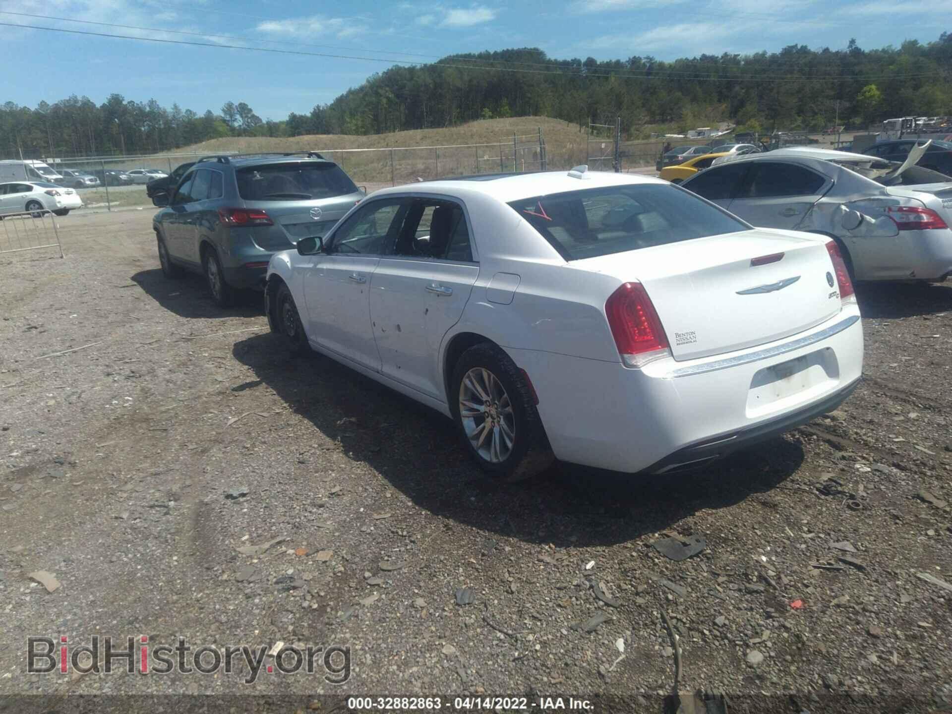 2017 CHRYSLER 300 - VIN: 2C3CCAEG5HH564366 - Фото 3