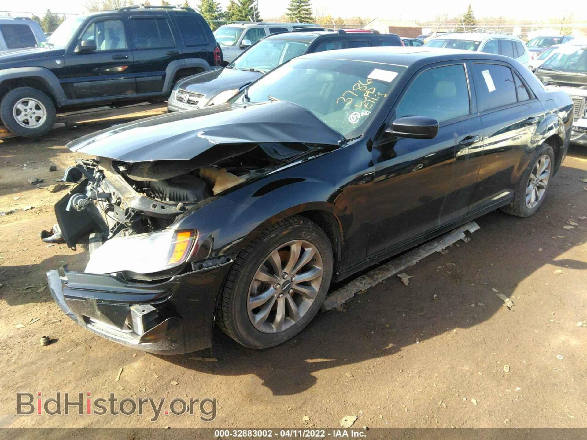 2014 CHRYSLER 300 - VIN: 2C3CCAGG1EH283786 - Фото 2