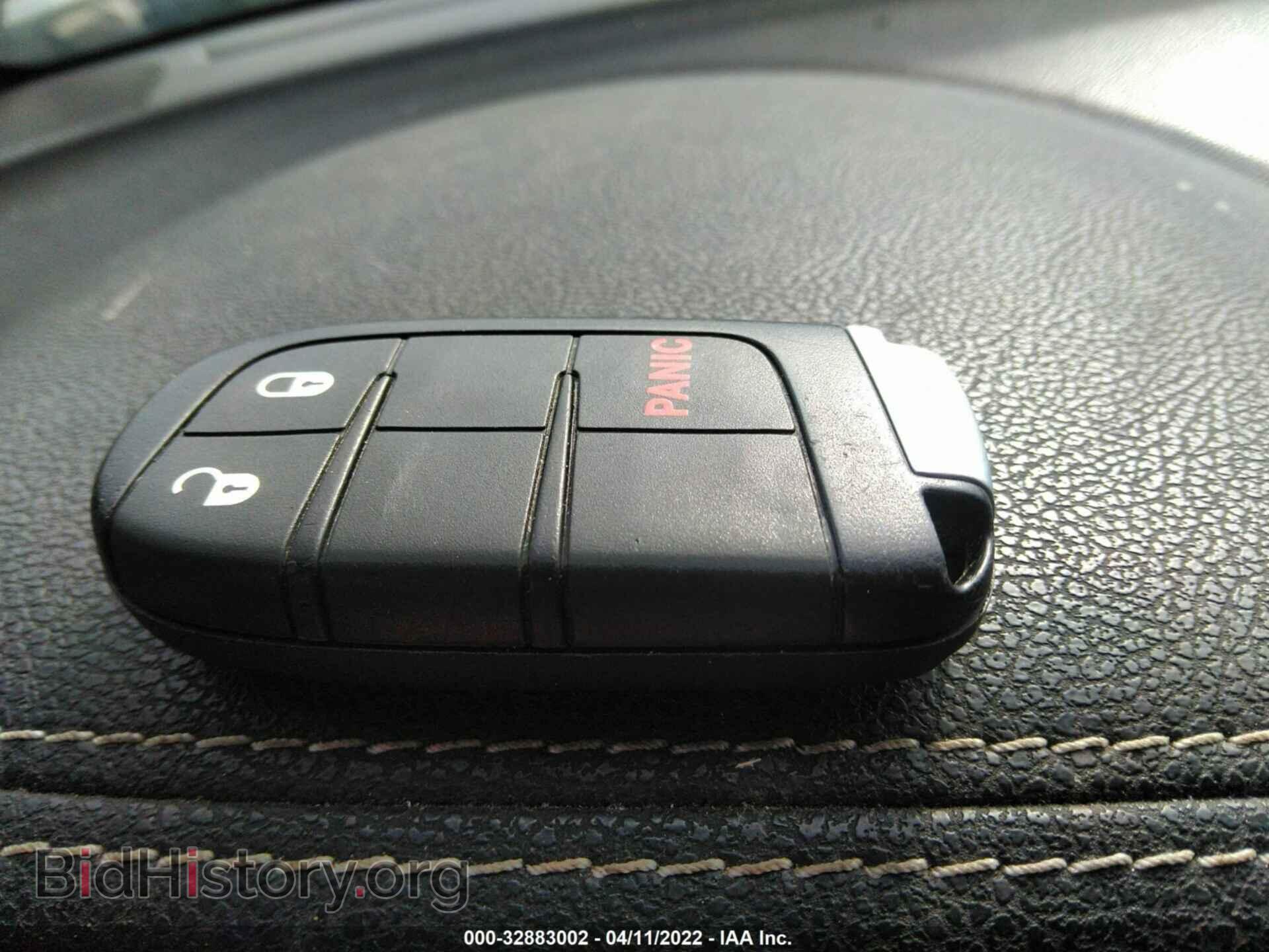 2014 CHRYSLER 300 - VIN: 2C3CCAGG1EH283786 - Фото 11