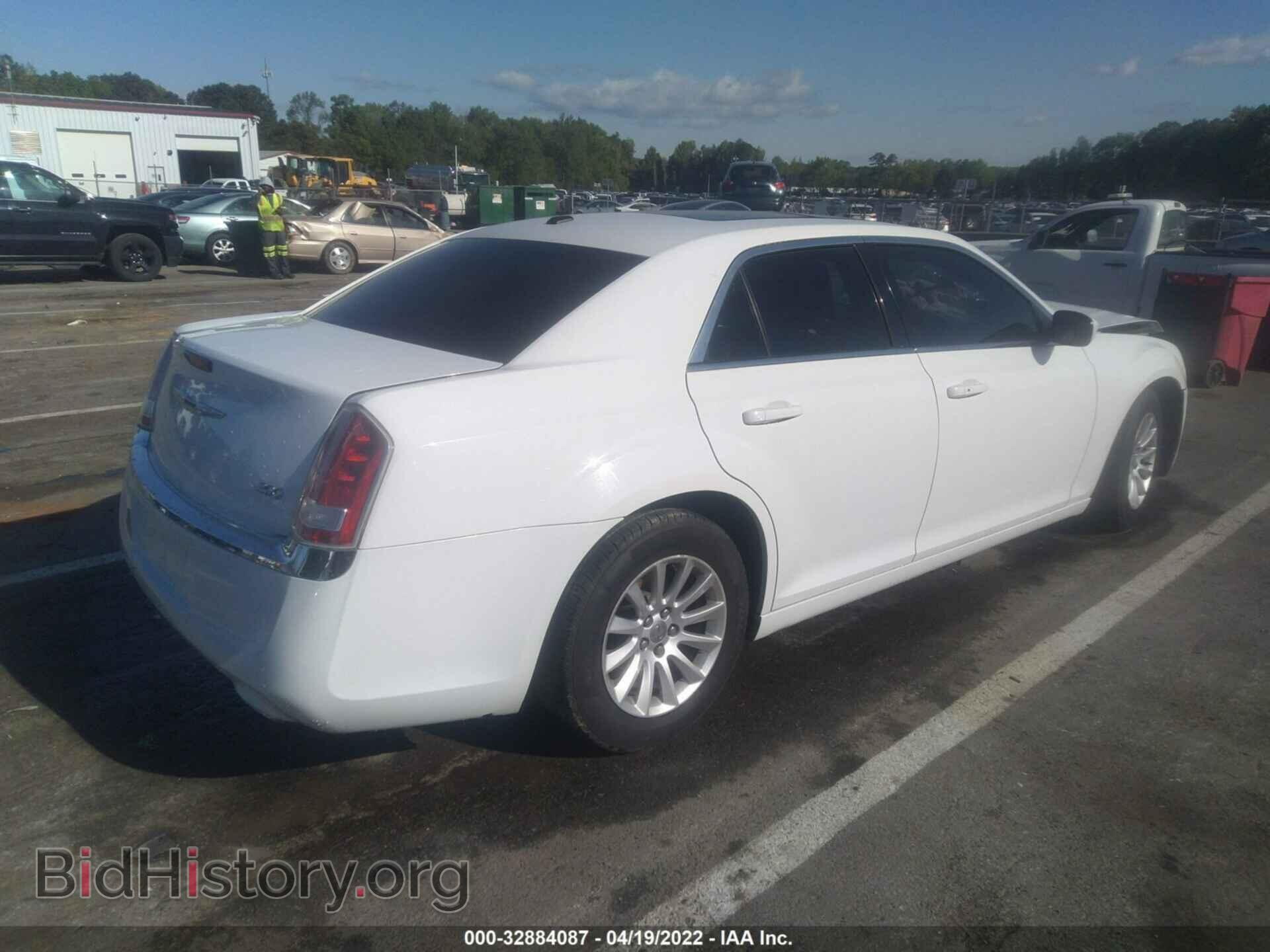 2014 CHRYSLER 300 - VIN: 2C3CCAAG1EH252725 - Фото 4