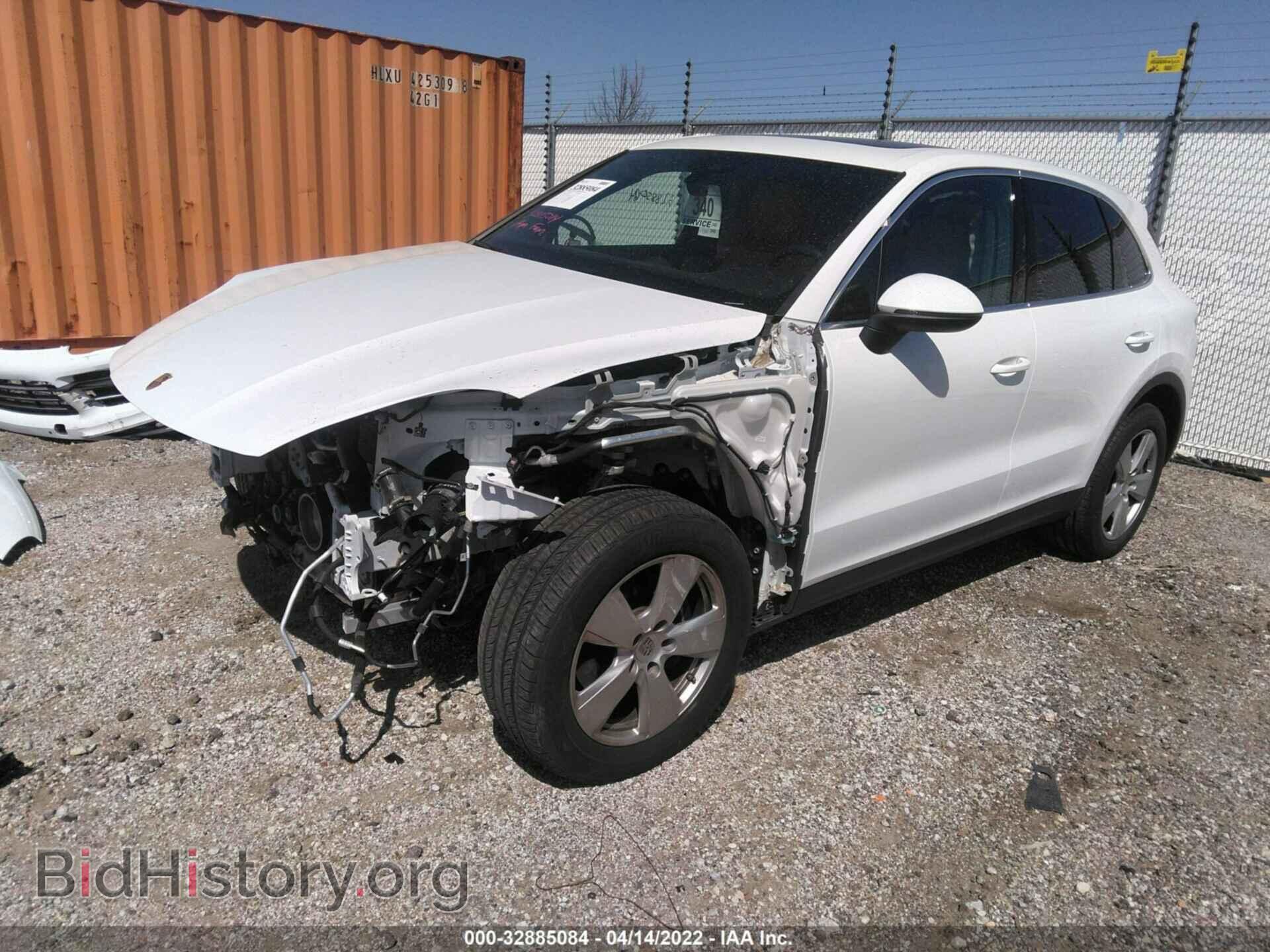 2020 PORSCHE CAYENNE - VIN: WP1AA2AY9LDA08708 - Photo 2