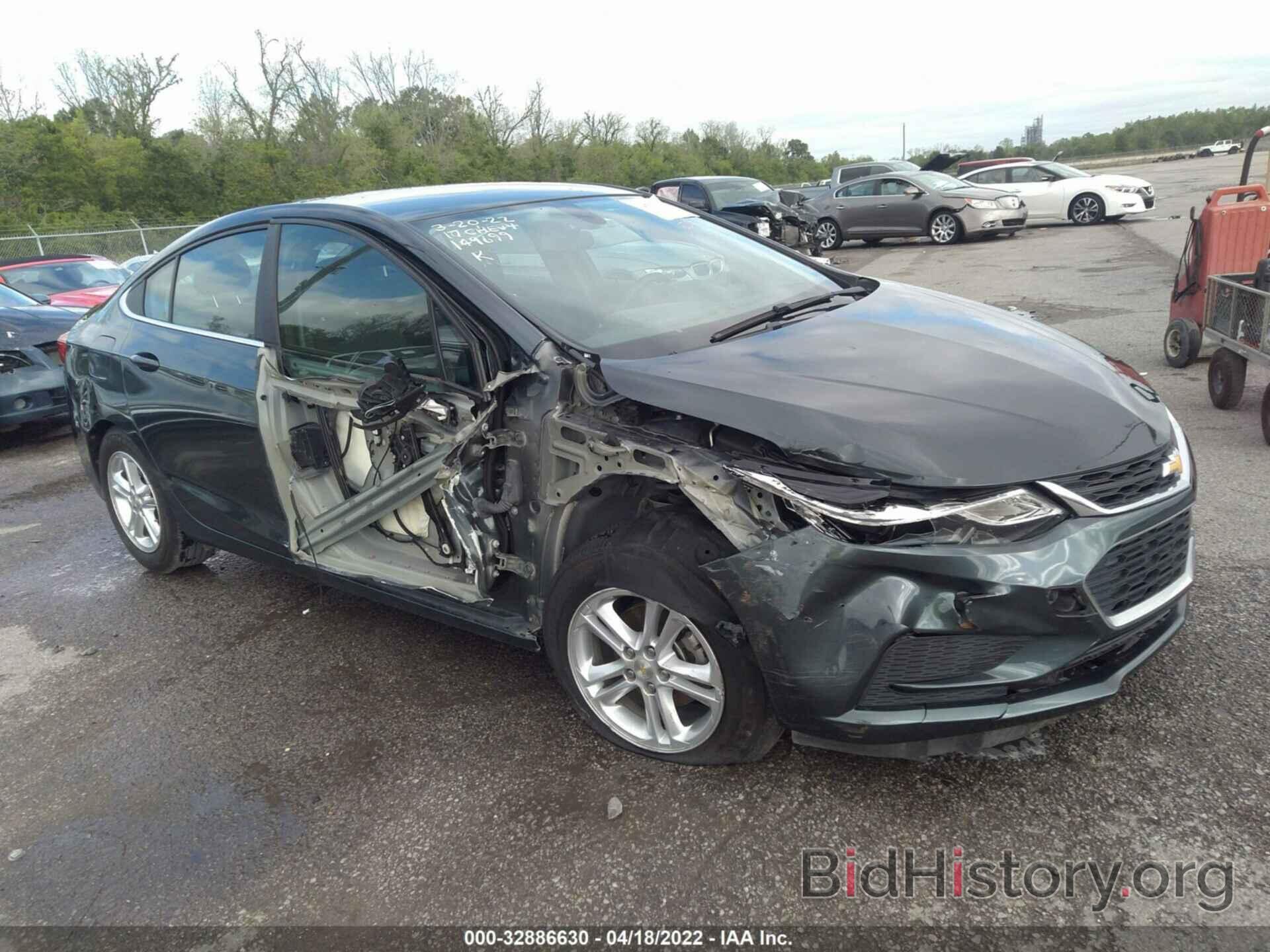 Photo 1G1BE5SM7H7149699 - CHEVROLET CRUZE 2017