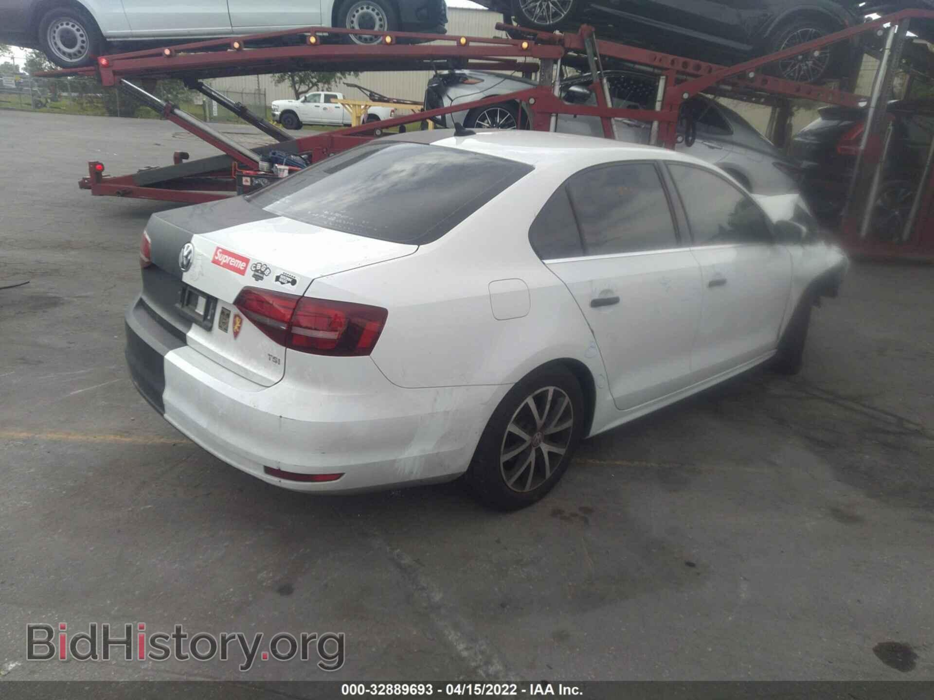 2017 VOLKSWAGEN JETTA - VIN: 3VWDB7AJ9HM276114 - Фото 4