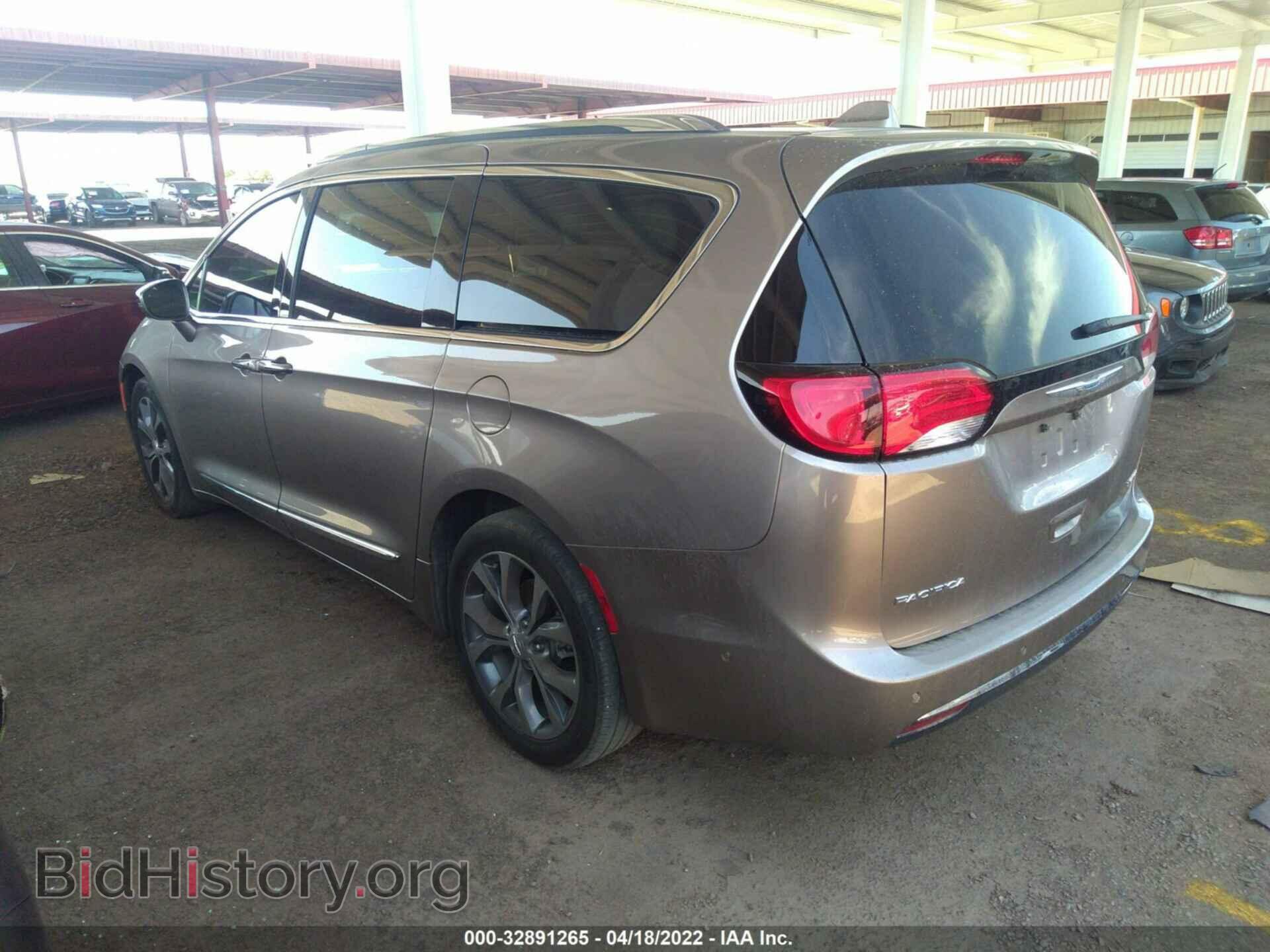 2017 CHRYSLER PACIFICA - VIN: 2C4RC1GG5HR627785 - Фото 3