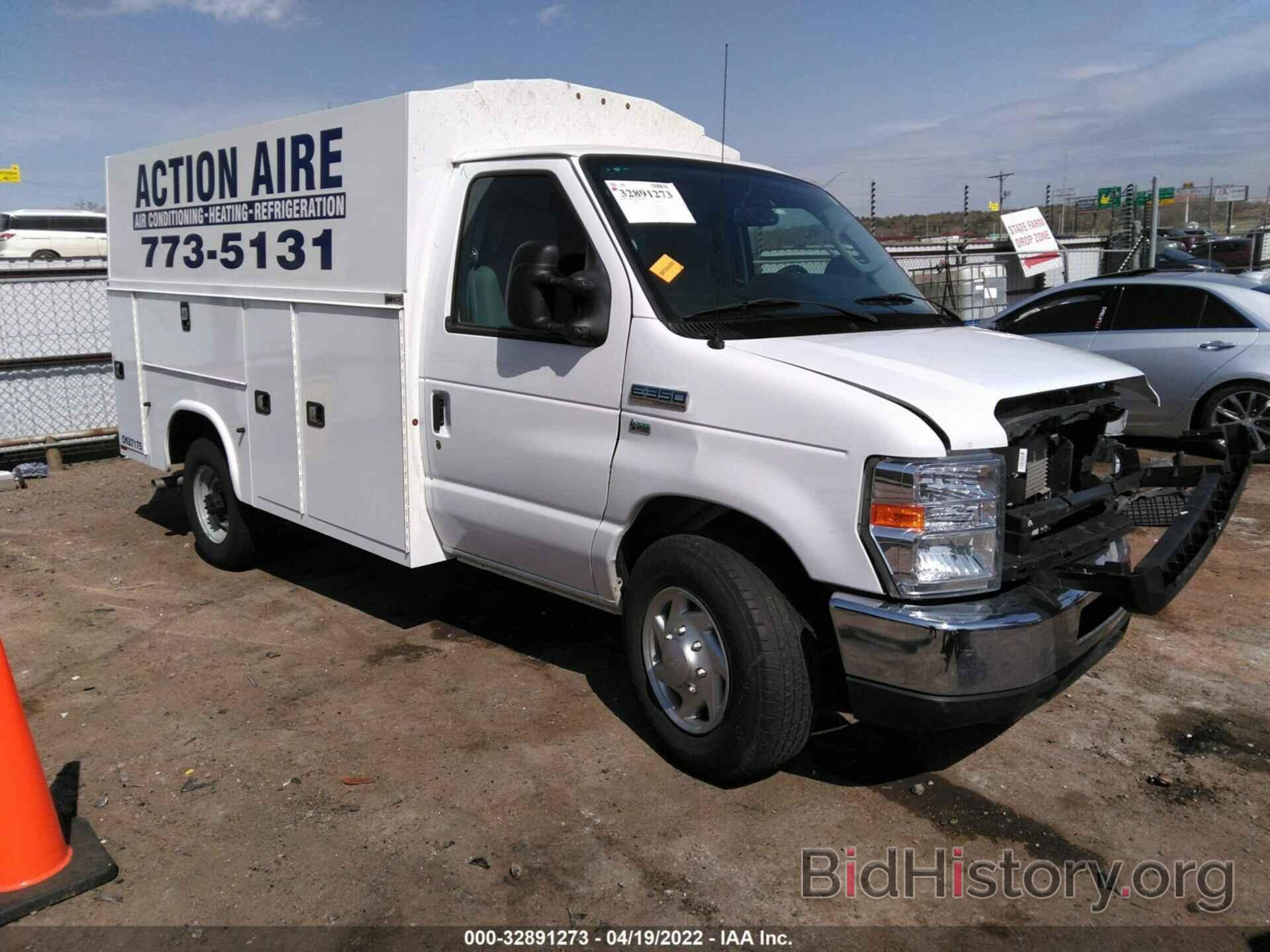 Photo 1FDWE3F62KDC60173 - FORD E-SERIES CUTAWAY 2019