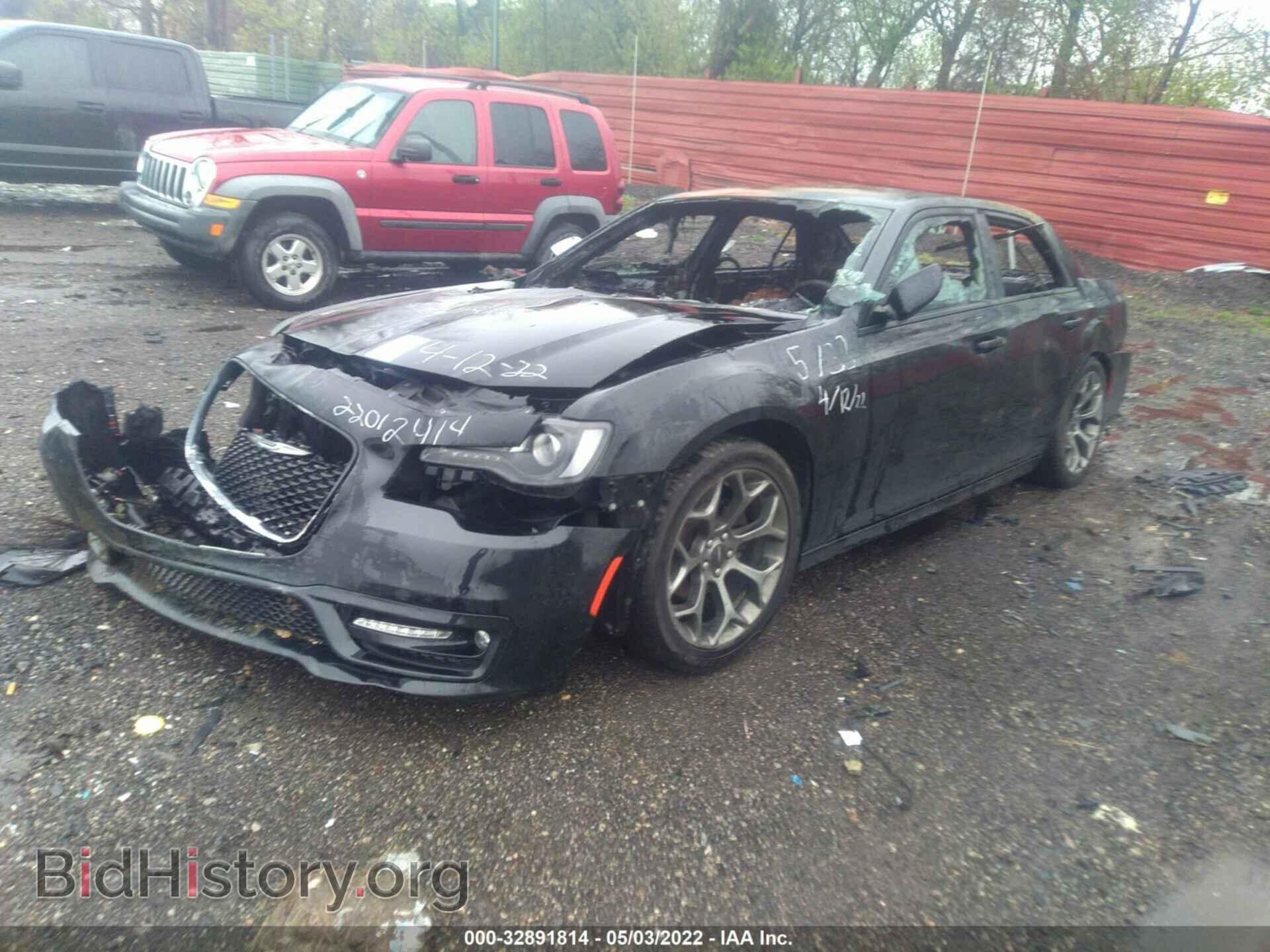 2017 CHRYSLER 300 - VIN: 2C3CCABG1HH521678 - Фото 2