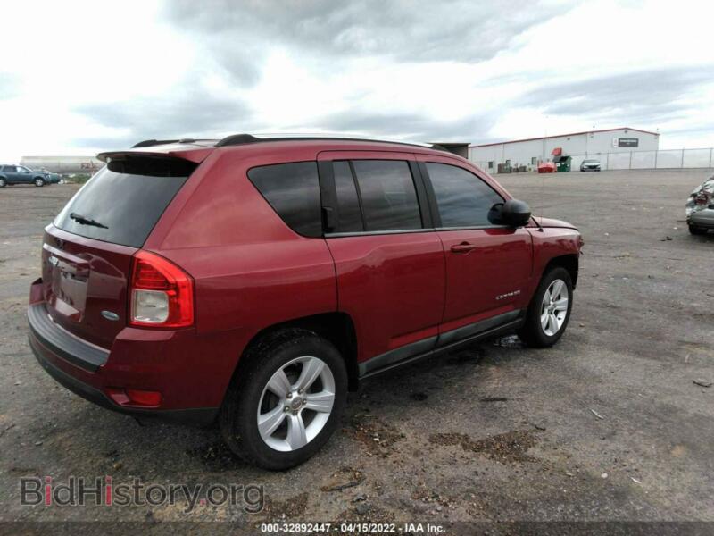 2011 Jeep COMPASS (VIN 1J4NT1FB4BD170430) — фото 4 из 12