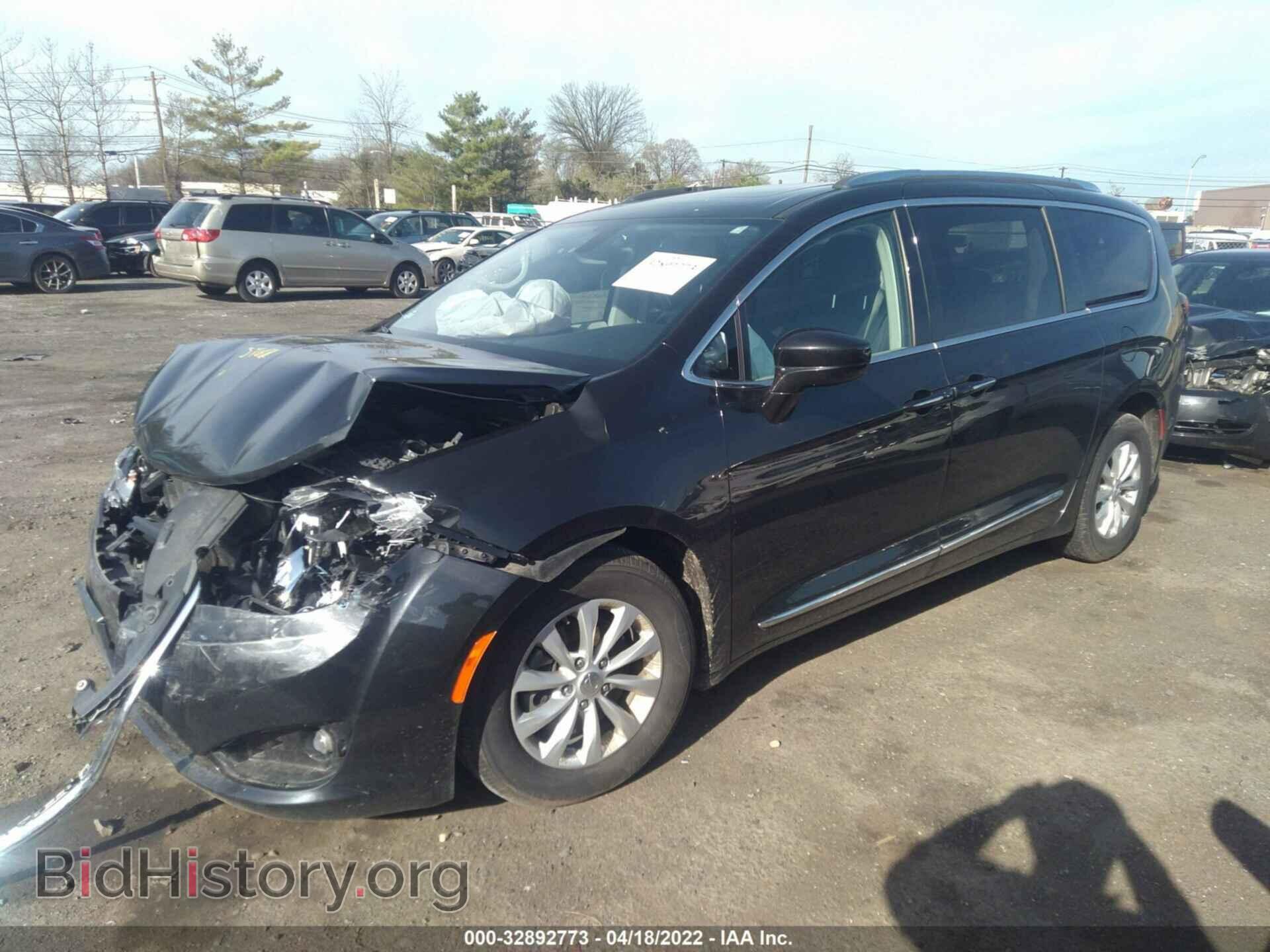 2018 CHRYSLER PACIFICA - VIN: 2C4RC1EG3JR293443 - Photo 2