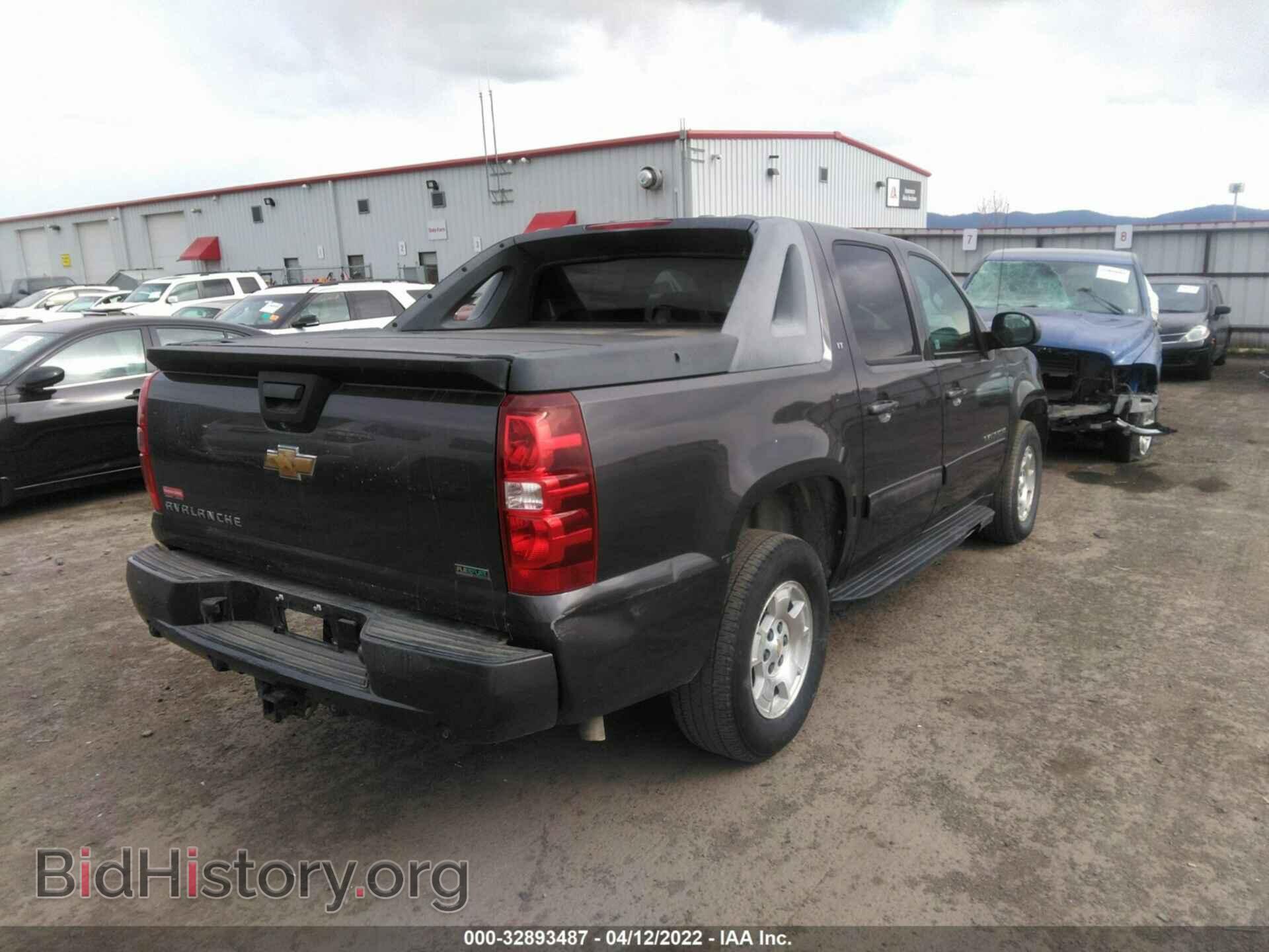 2011 CHEVROLET AVALANCHE - VIN: 3GNTKFE32BG180391 - Фото 4