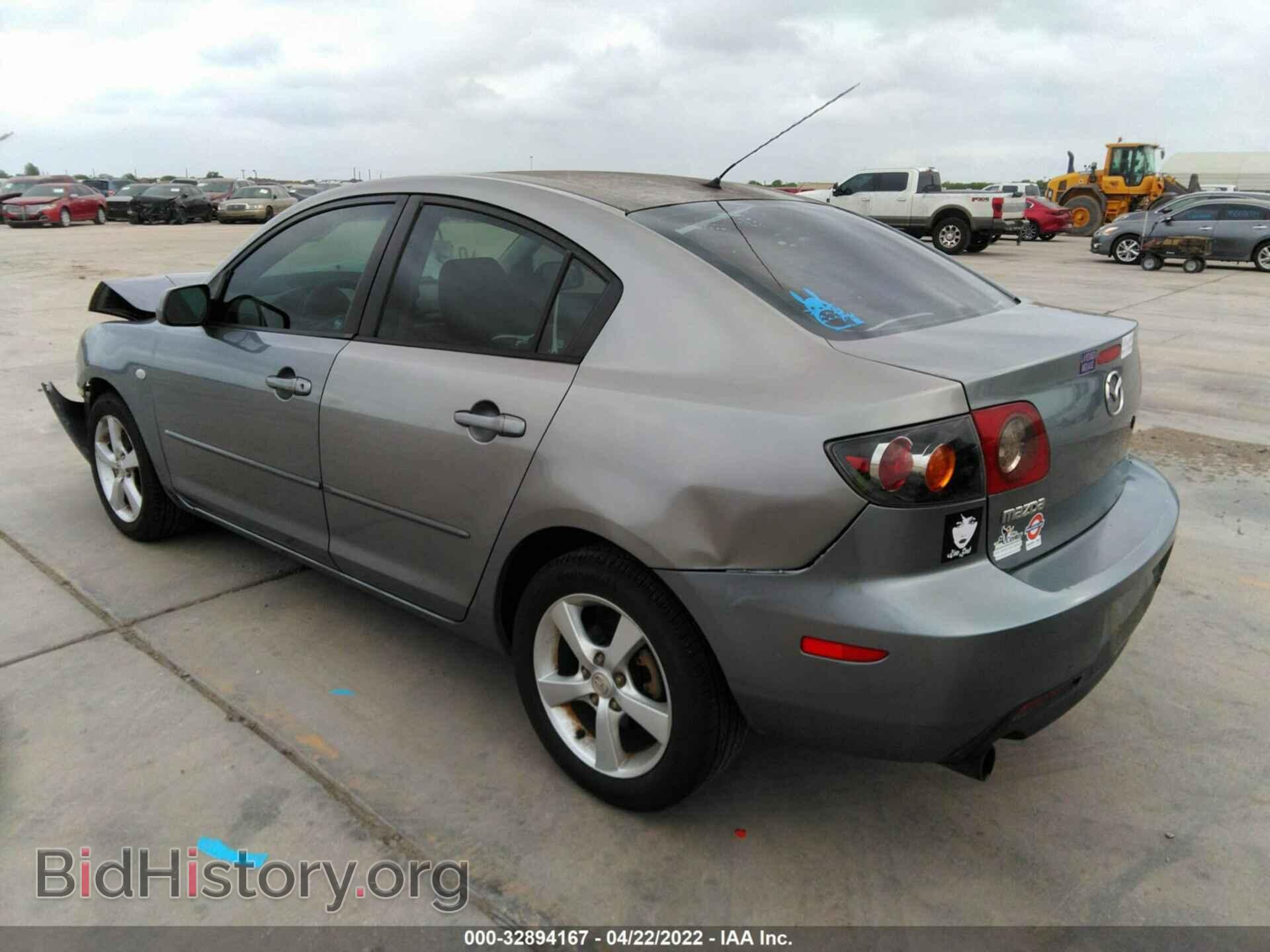 2006 MAZDA MAZDA3 - VIN: JM1BK12F261514929 - Фото 3