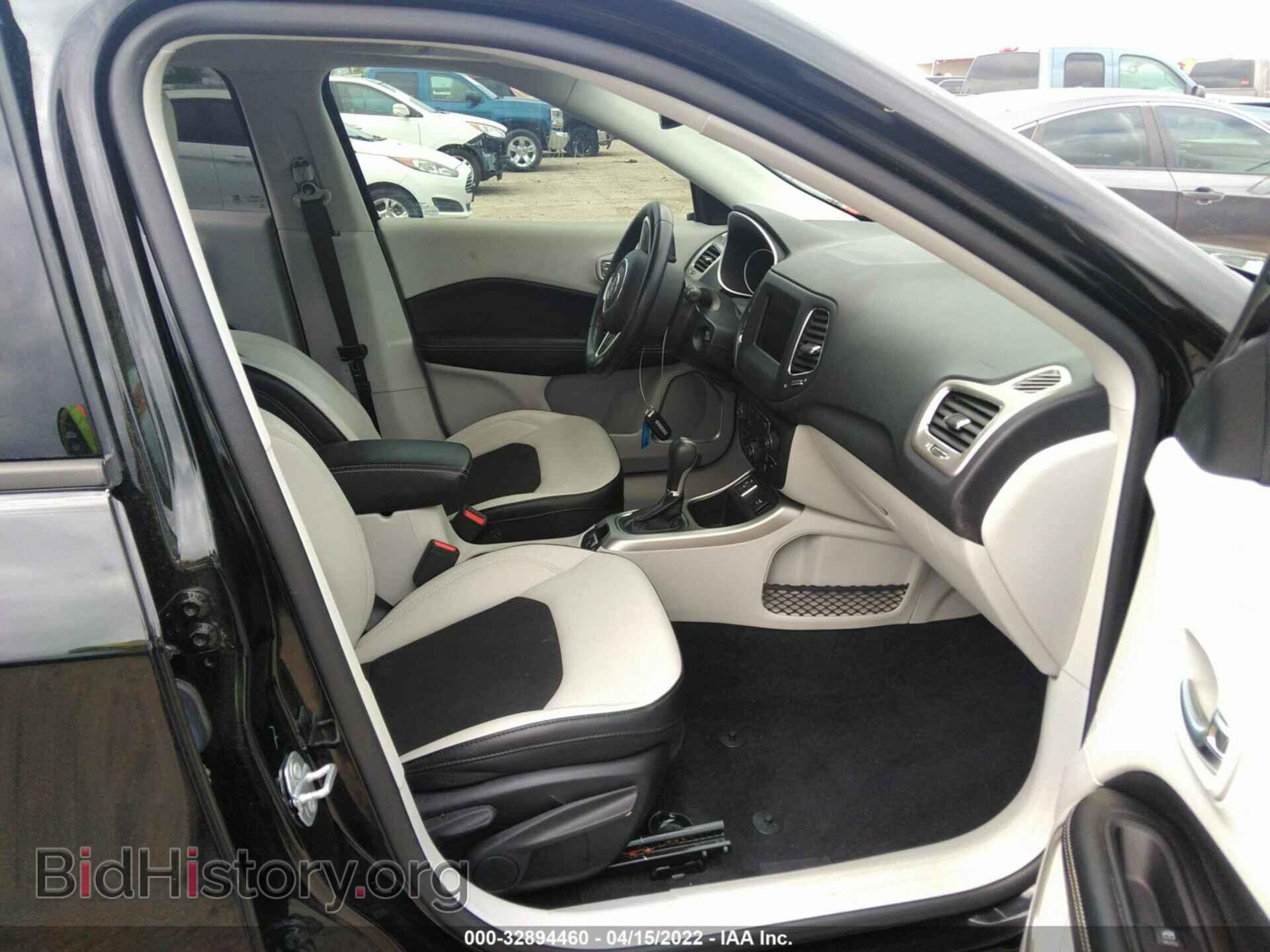 2019 JEEP COMPASS - VIN: 3C4NJCBB2KT832366 - Фото 5