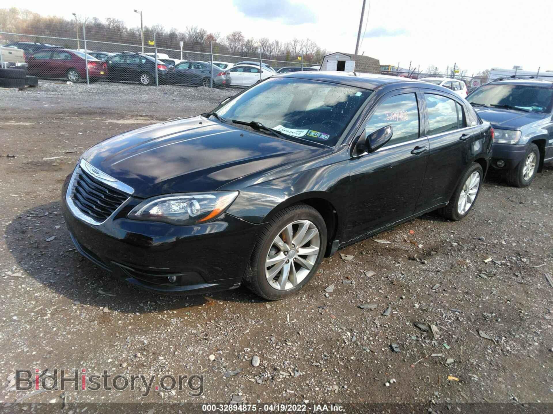 2013 CHRYSLER 200 - VIN: 1C3CCBBG3DN715507 - Фото 2