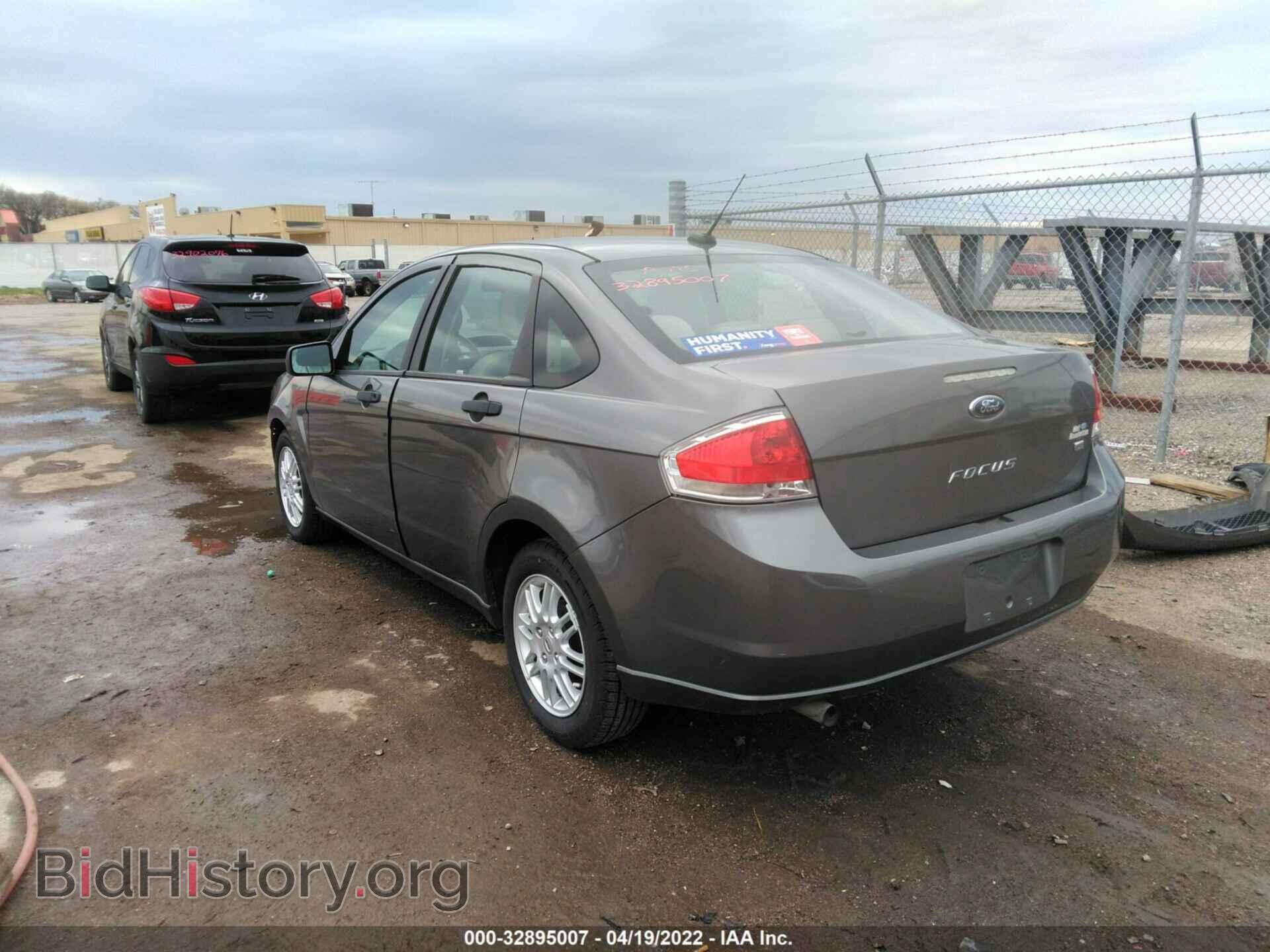 2011 FORD FOCUS - VIN: 1FAHP3FN0BW106697 - Фото 3