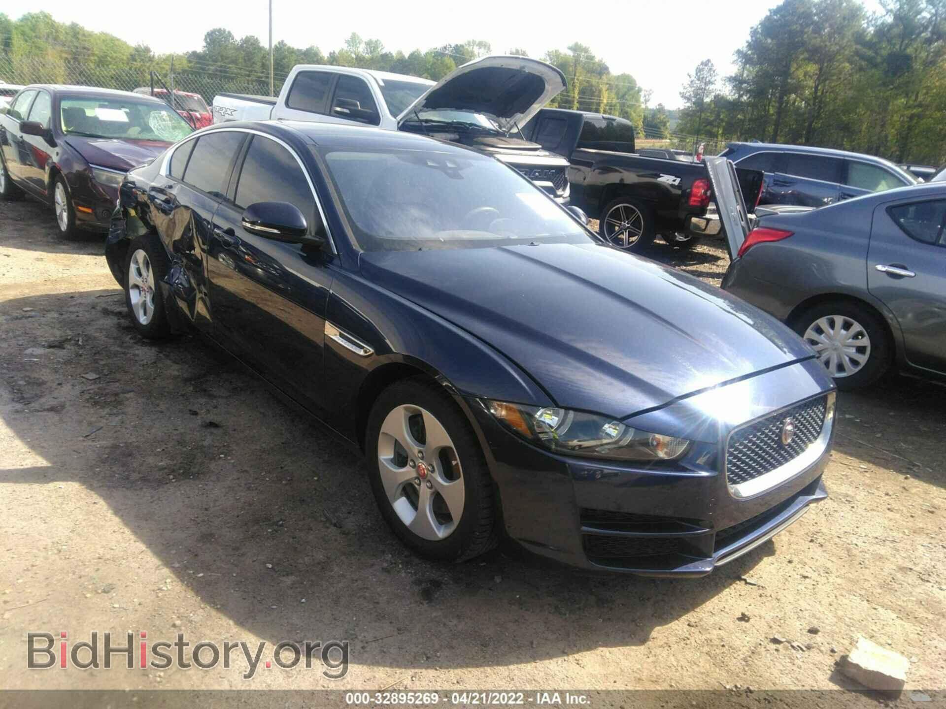 Photo SAJAR4BG2HA972525 - JAGUAR XE 2017