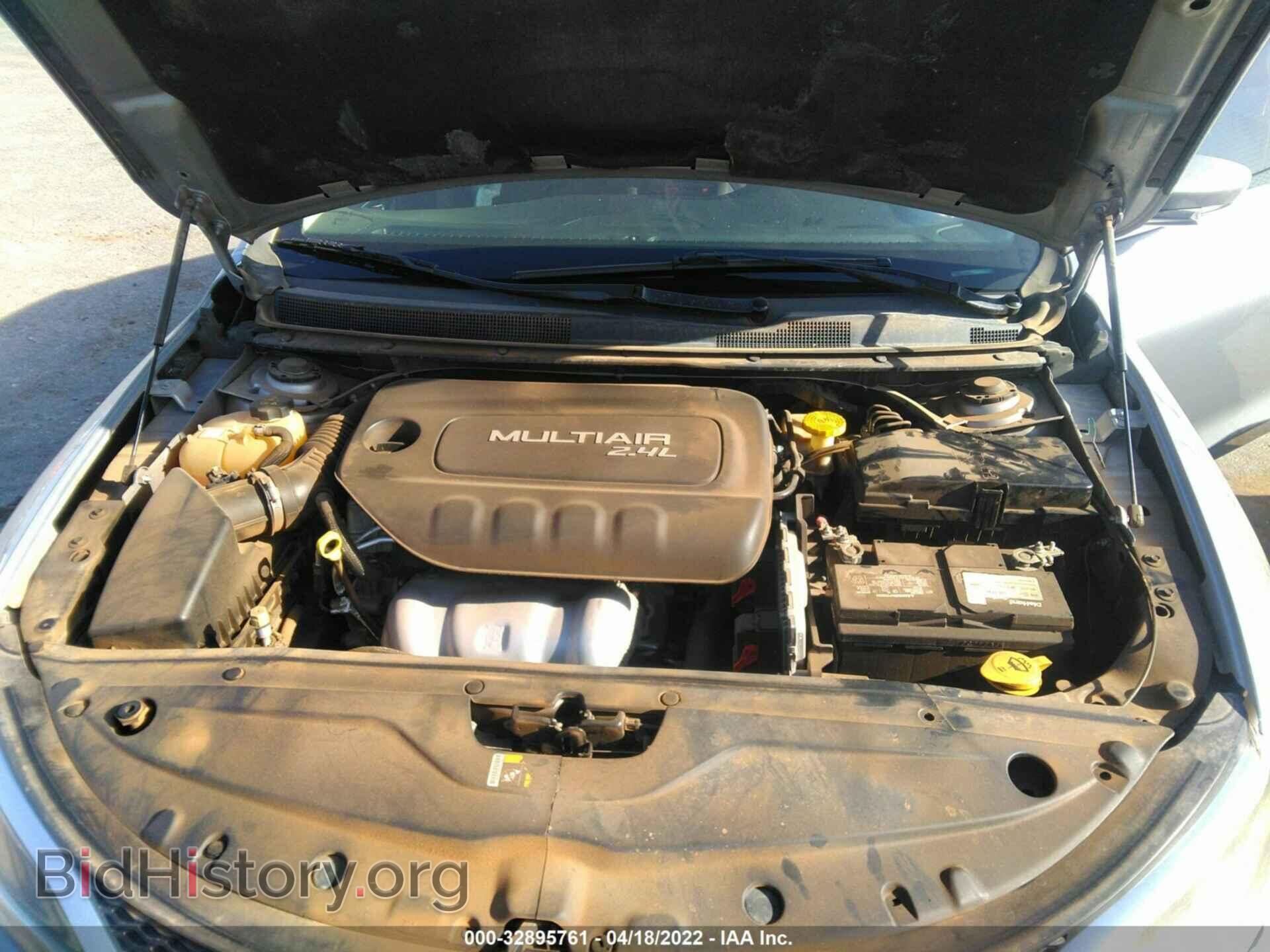 2015 CHRYSLER 200 - VIN: 1C3CCCAB9FN576563 - Фото 10