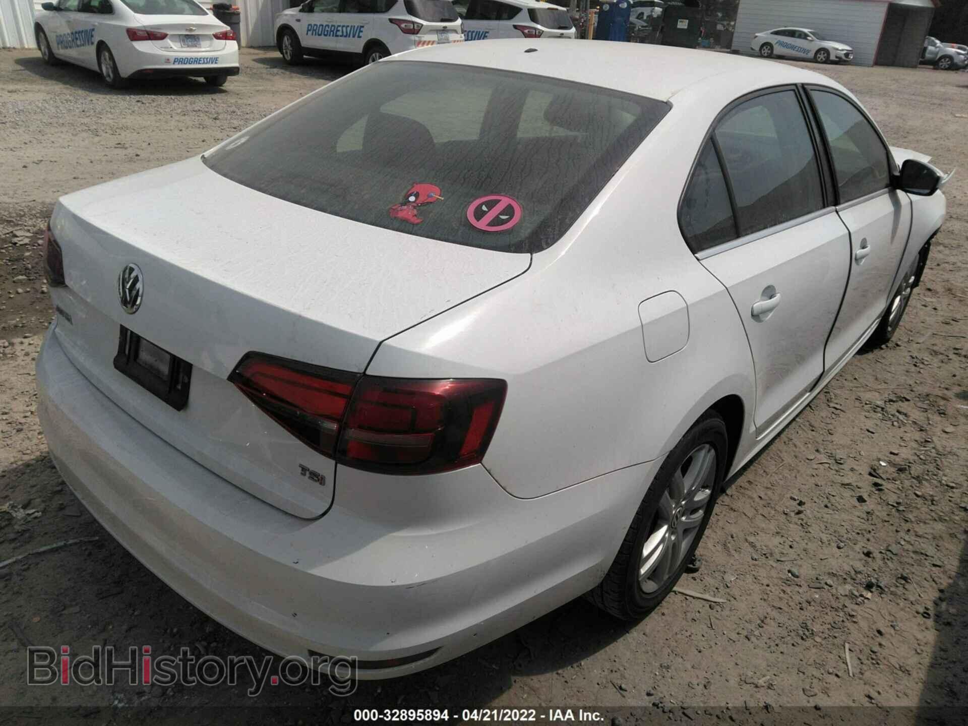 2017 VOLKSWAGEN JETTA - VIN: 3VW2B7AJ9HM203767 - Фото 4