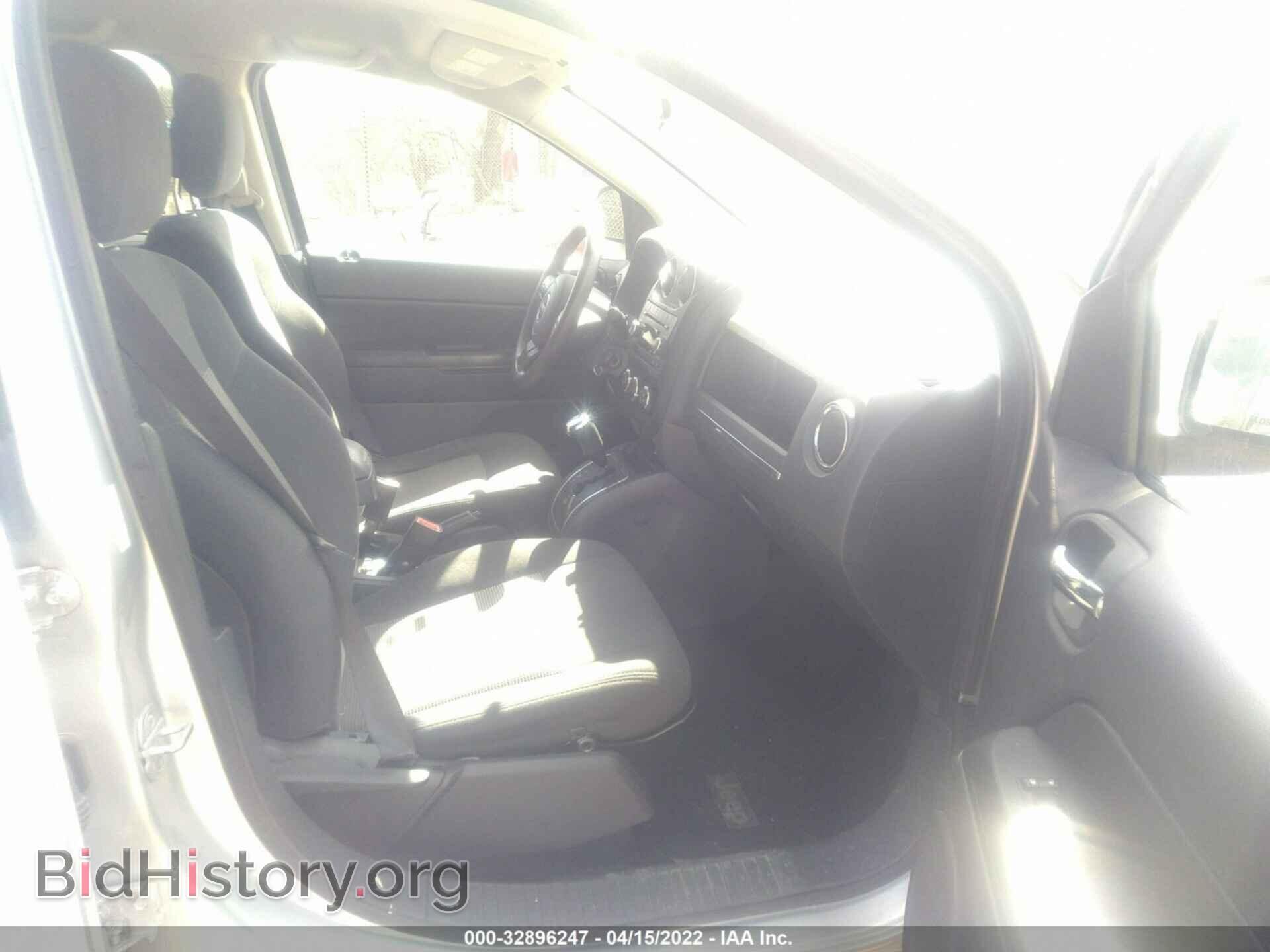 2011 JEEP COMPASS - VIN: 1J4NF1FB4BD235171 - Photo 5