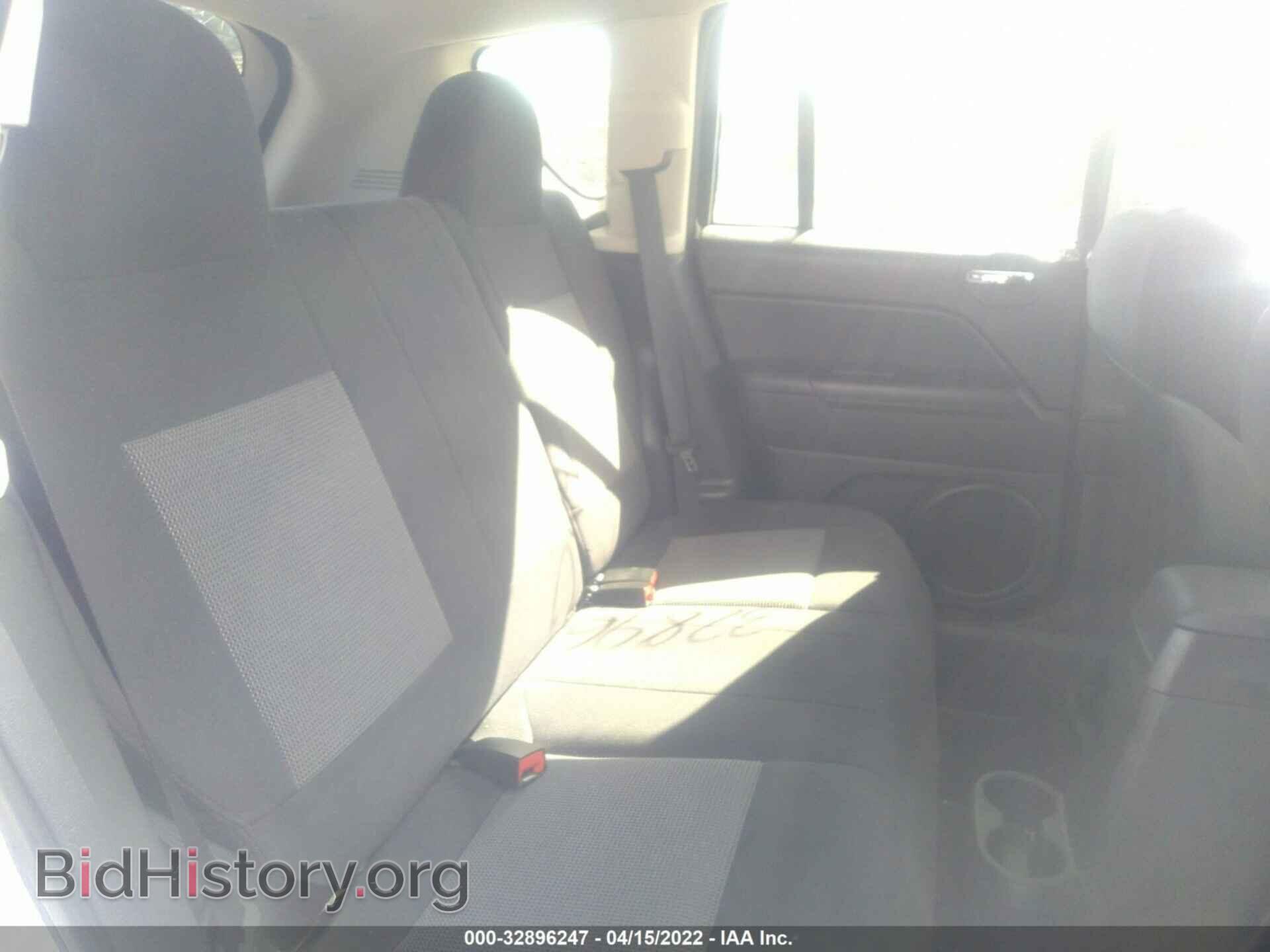 2011 JEEP COMPASS - VIN: 1J4NF1FB4BD235171 - Photo 8