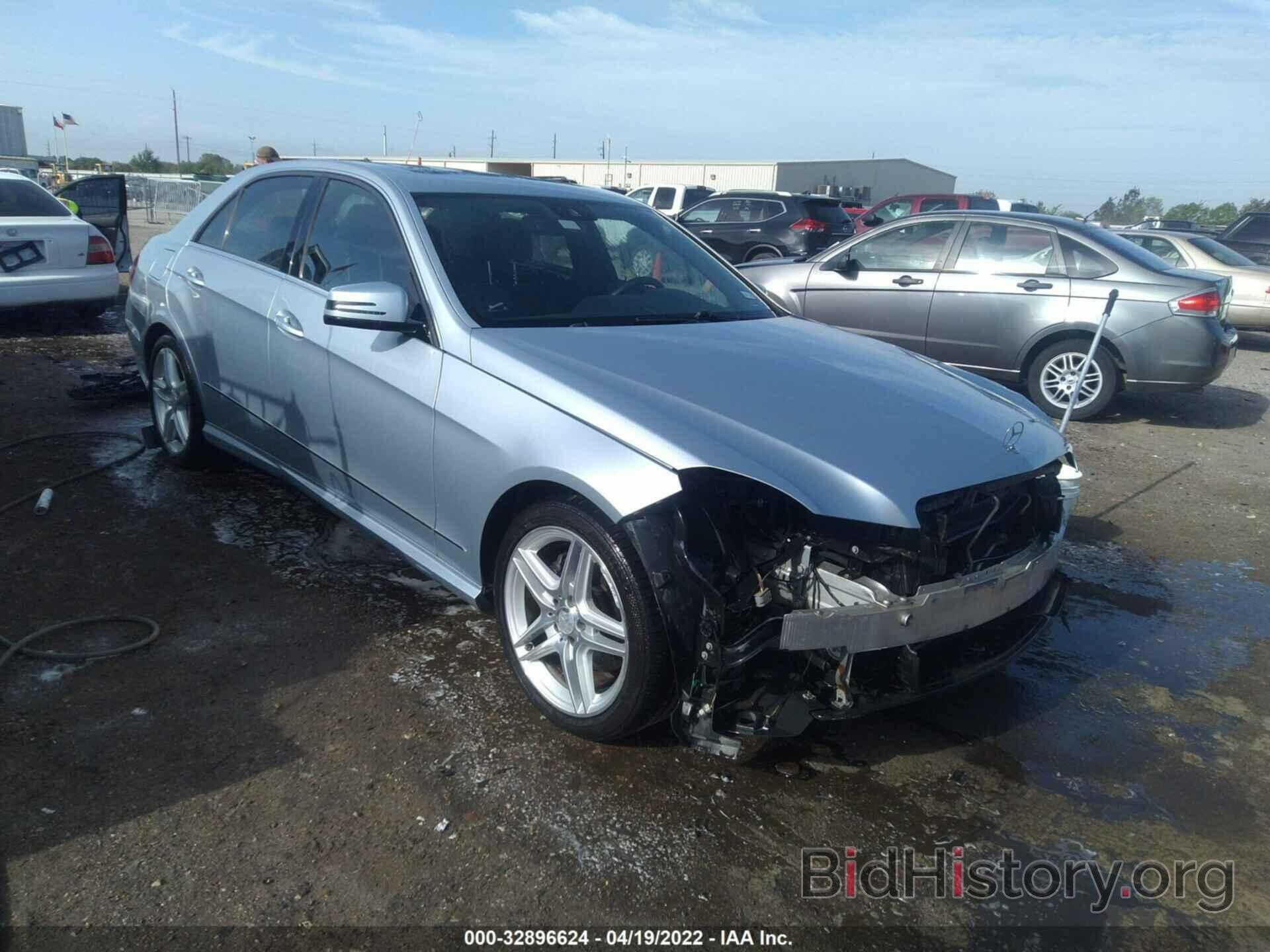 Photo WDDHF5KB3DA676963 - MERCEDES-BENZ E-CLASS 2013