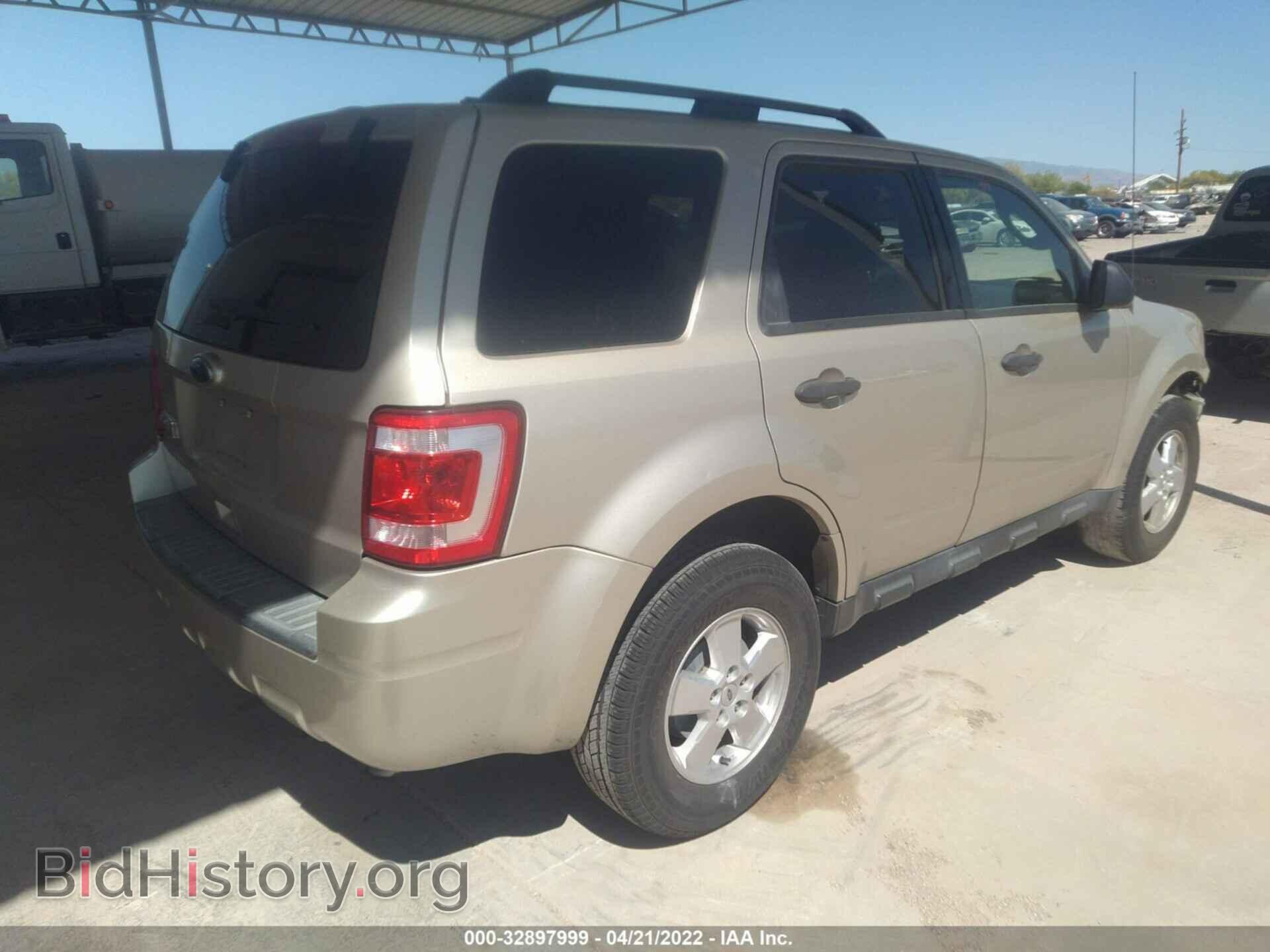 2011 FORD ESCAPE - VIN: 1FMCU0D71BKB79788 - Фото 4