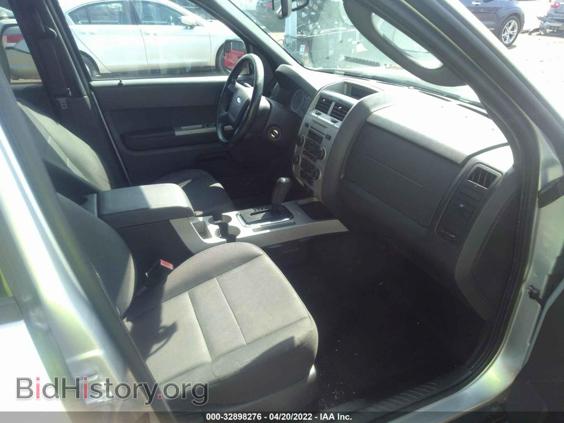 2011 FORD ESCAPE - VIN: 1FMCU0DG9BKC70811 - Фото 5