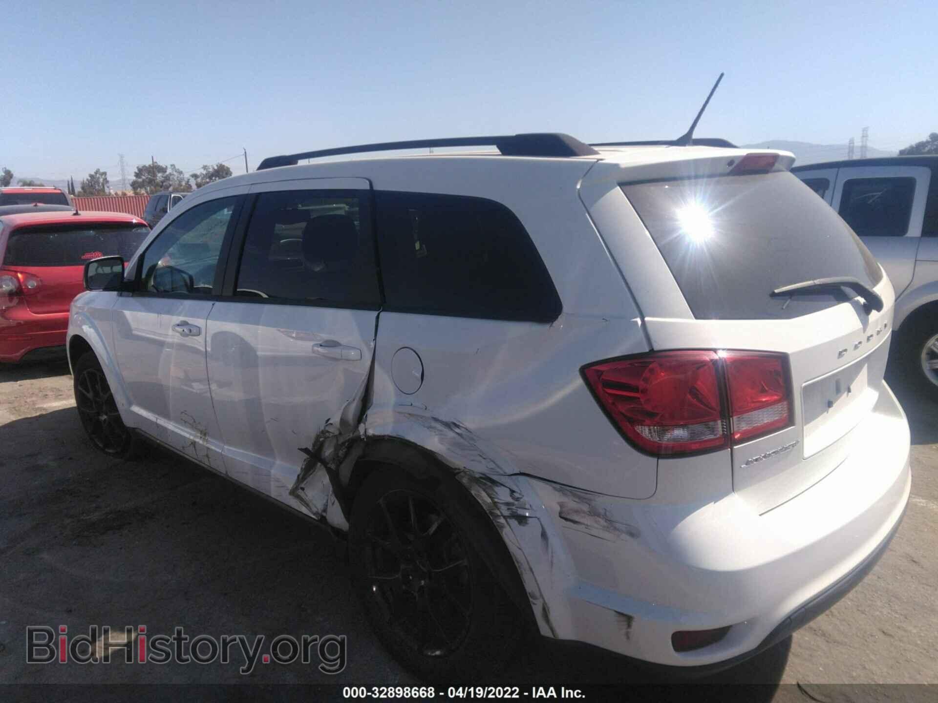 2017 DODGE JOURNEY - VIN: 3C4PDCBB4HT545555 - Фото 3