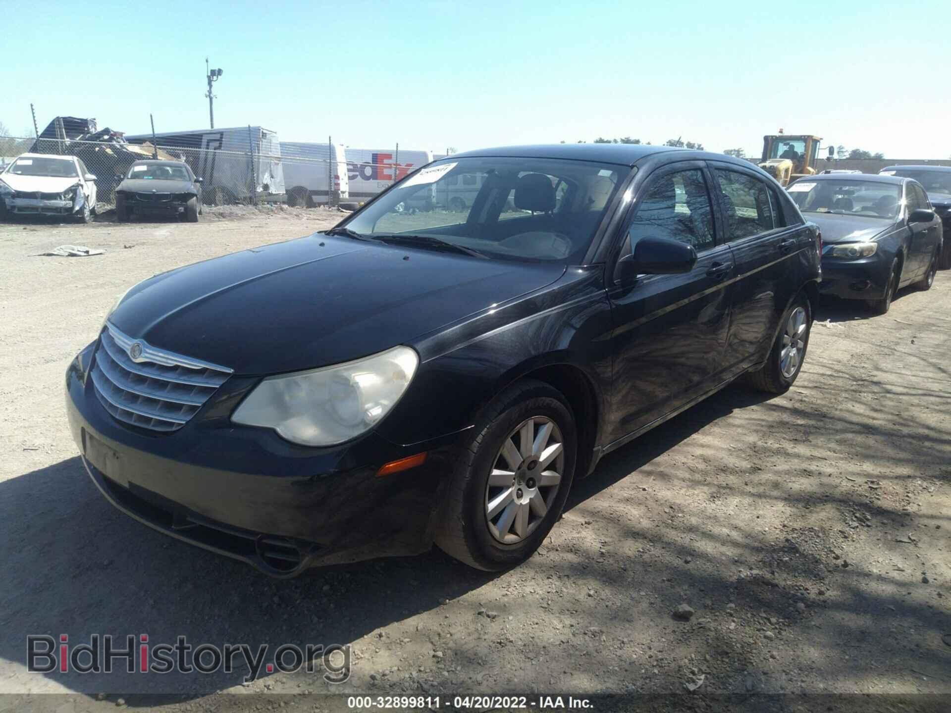 2010 CHRYSLER SEBRING - VIN: 1C3CC4FB8AN213520 - Фото 2