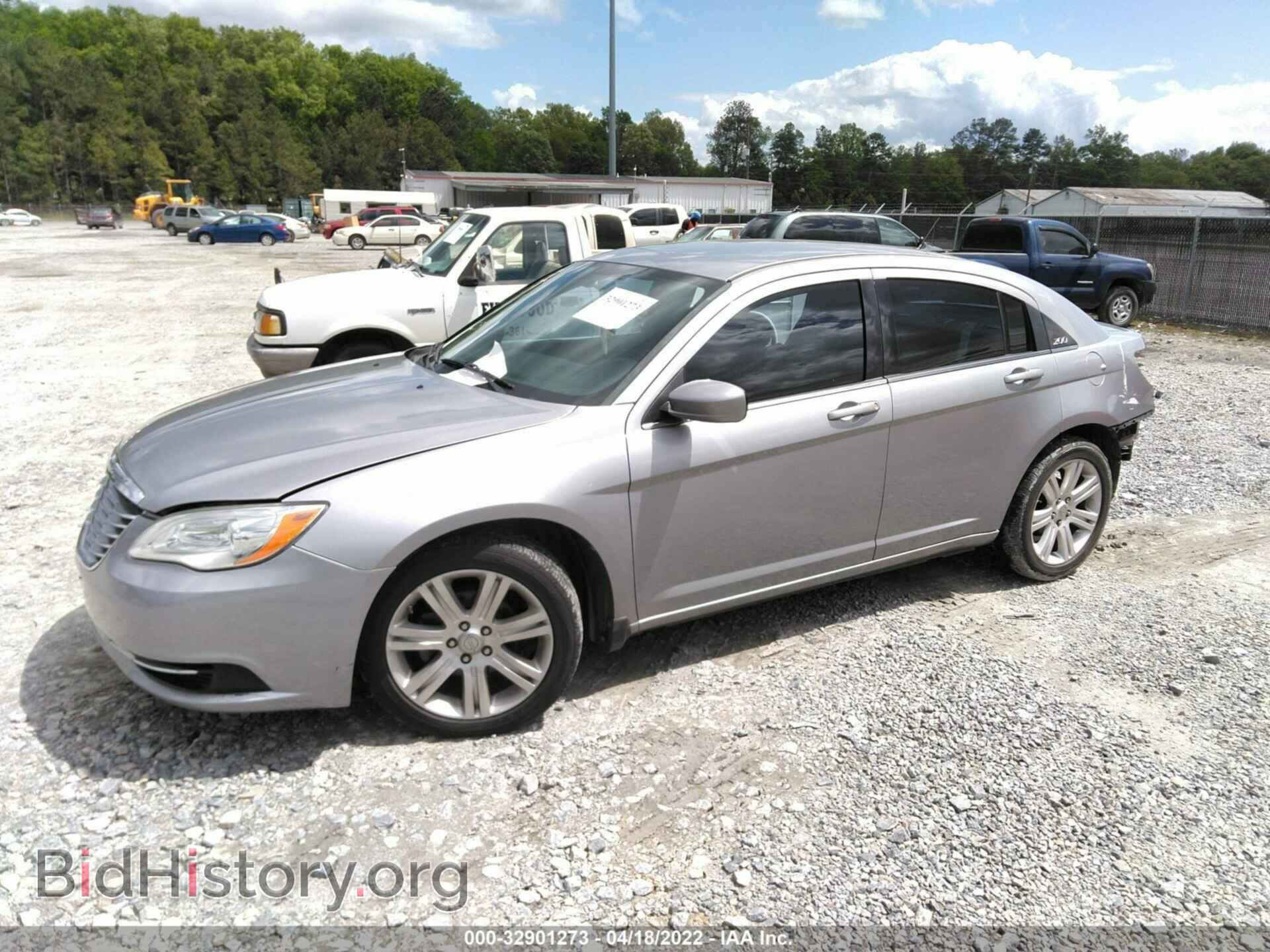 2013 CHRYSLER 200 - VIN: 1C3CCBBB5DN734242 - Фото 2