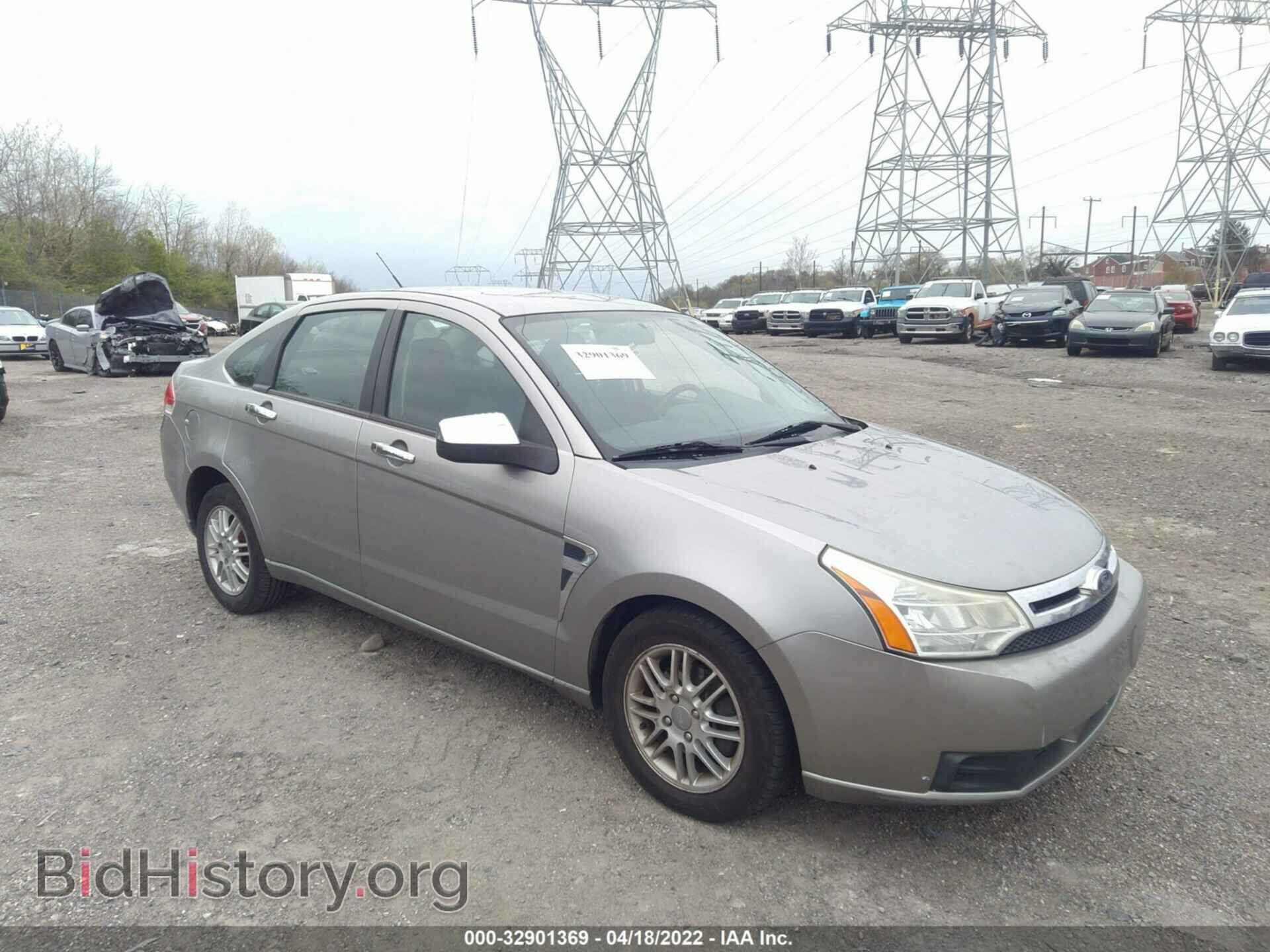 Photo 1FAHP35N08W158020 - FORD FOCUS 2008