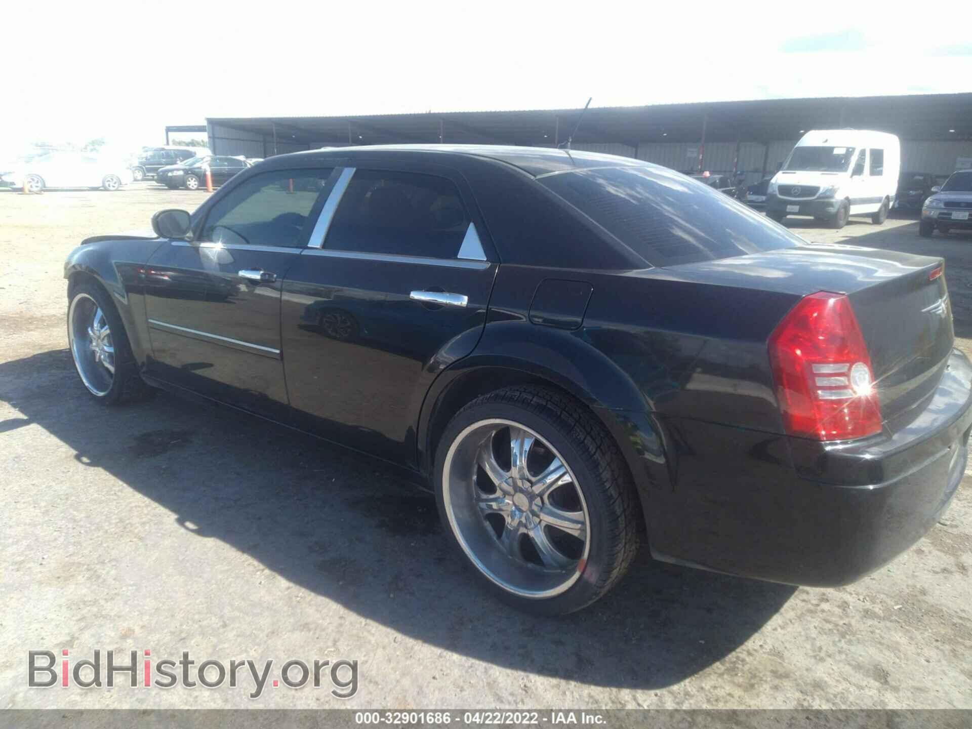 2008 CHRYSLER 300 - VIN: 2C3KA43R78H158886 - Фото 3