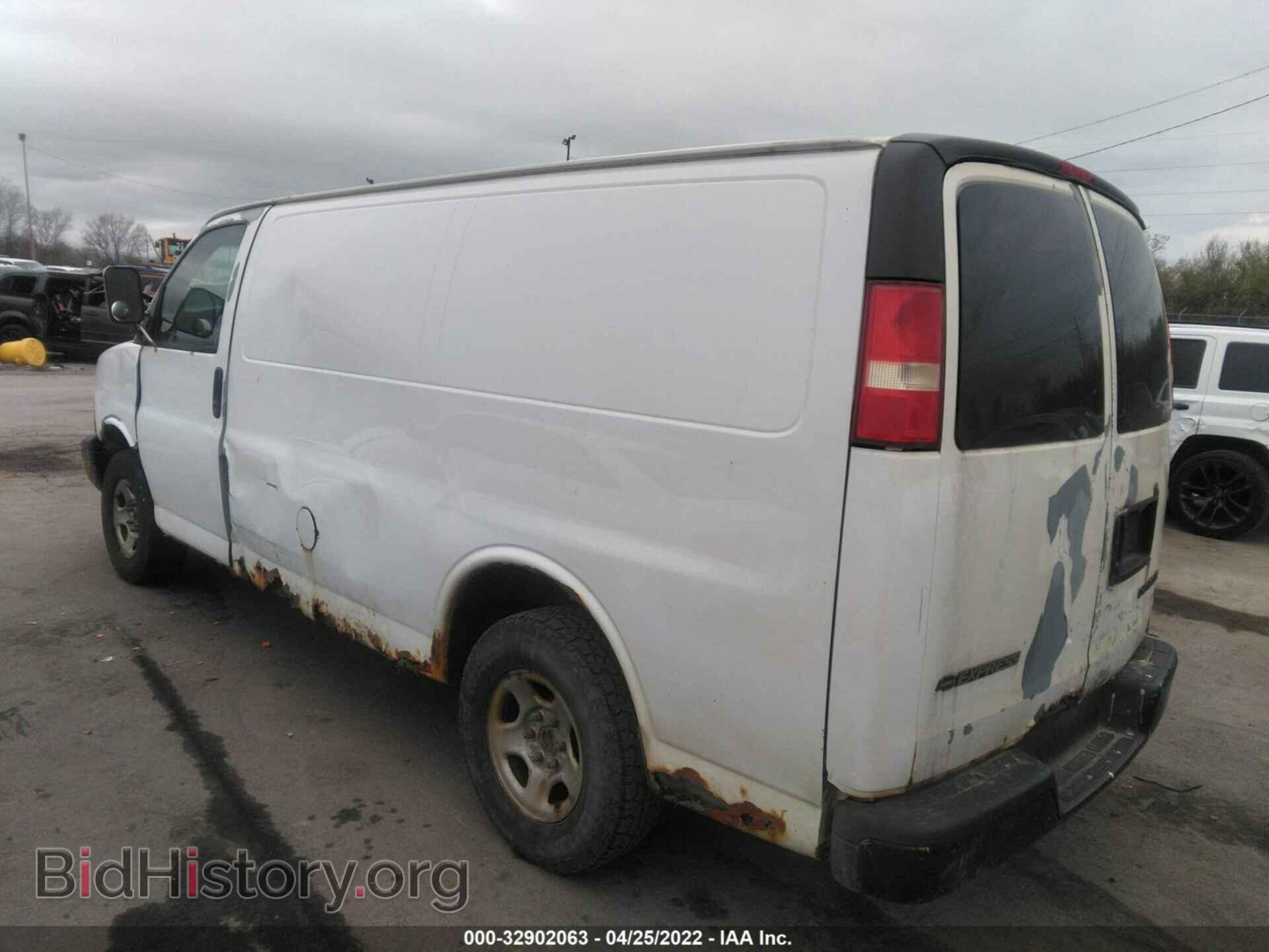 2006 CHEVROLET EXPRESS CARGO VAN - VIN: 1GCFG15X361205641 - Фото 3