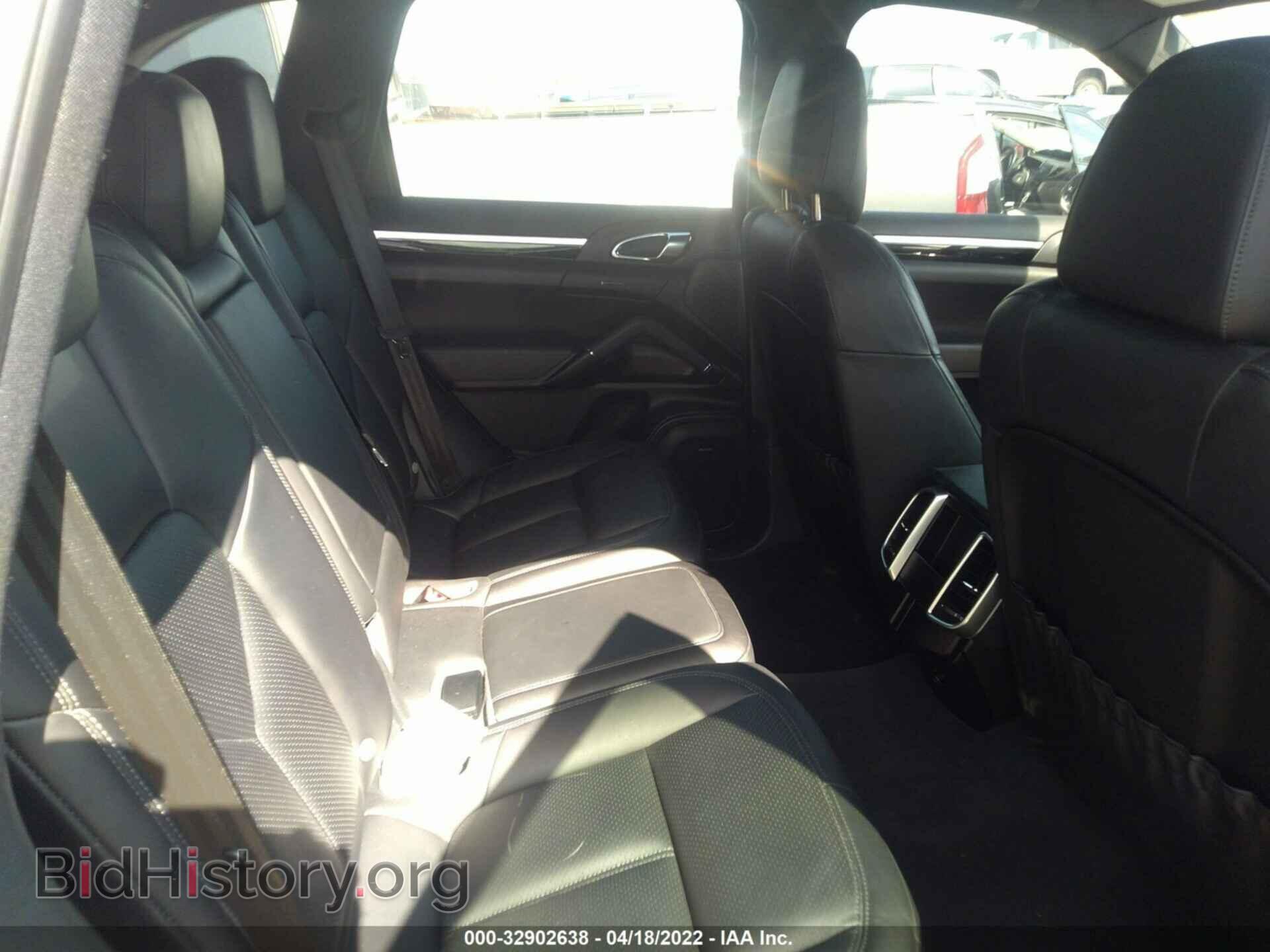 2016 PORSCHE CAYENNE - VIN: WP1AA2A29GKA11475 - Фото 8