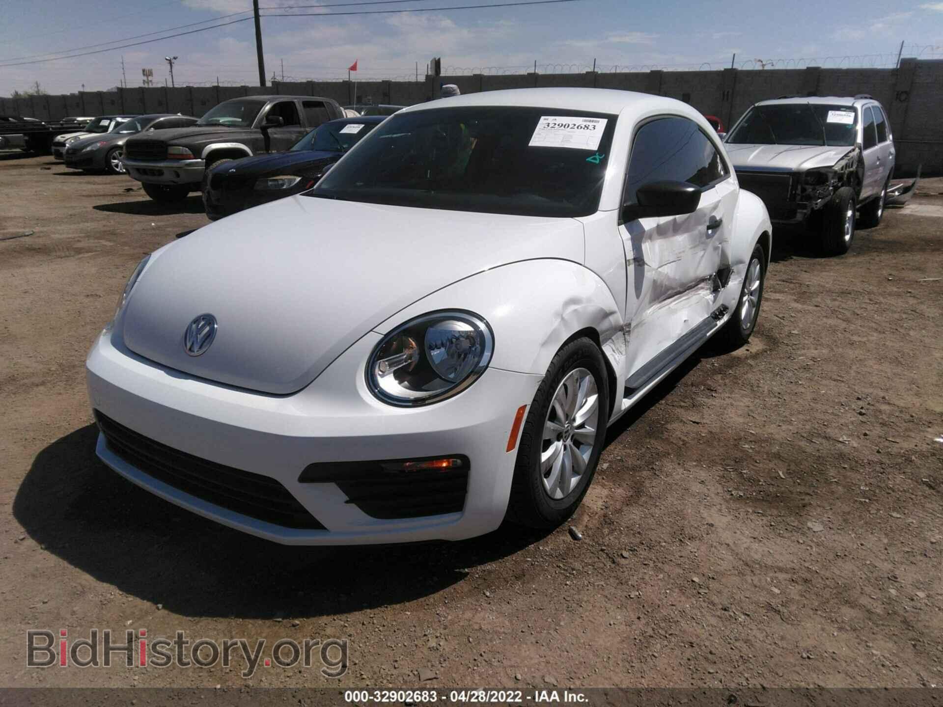2017 VOLKSWAGEN BEETLE - VIN: 3VWF17AT9HM614320 - Фото 2
