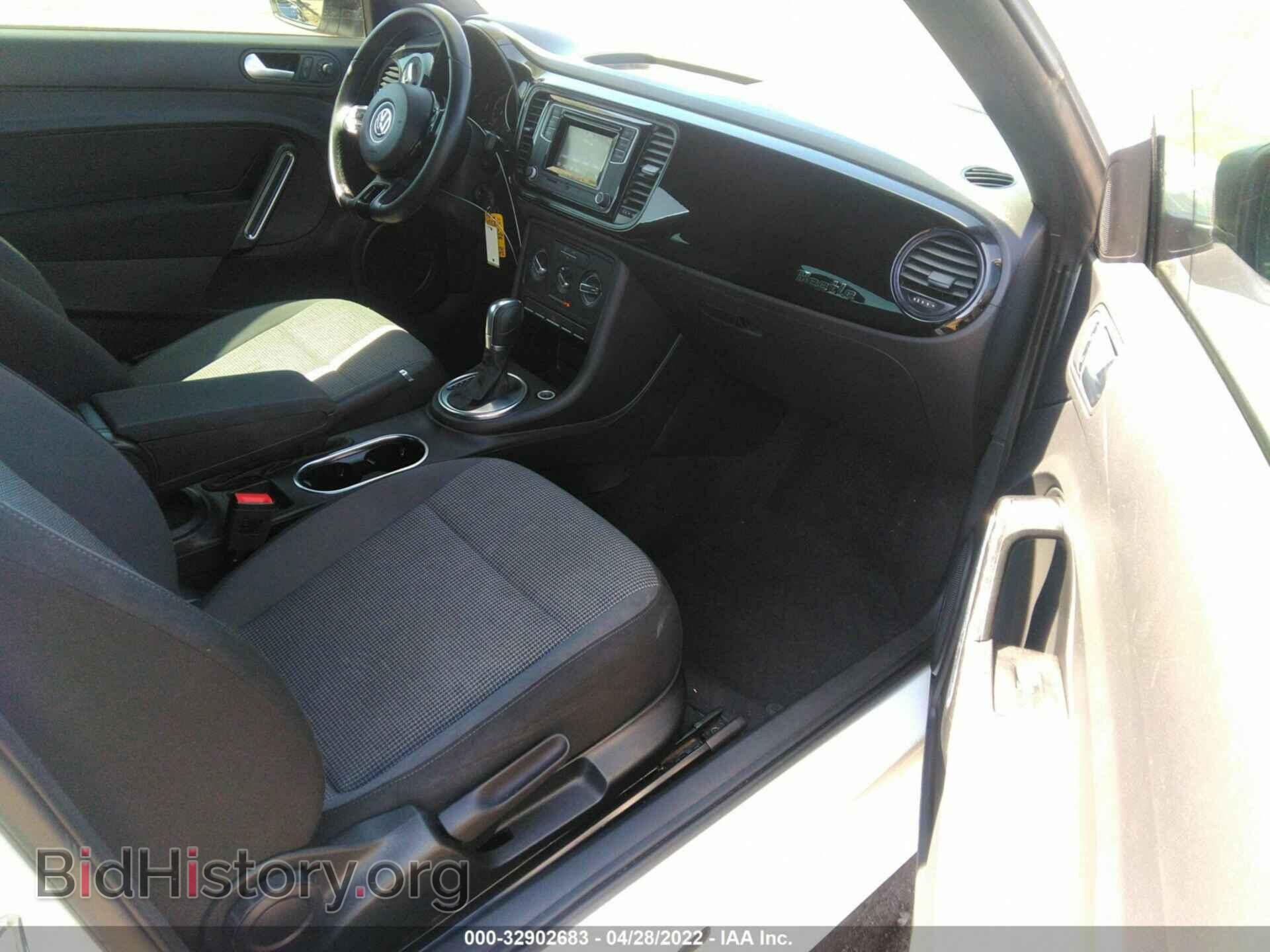 2017 VOLKSWAGEN BEETLE - VIN: 3VWF17AT9HM614320 - Фото 5