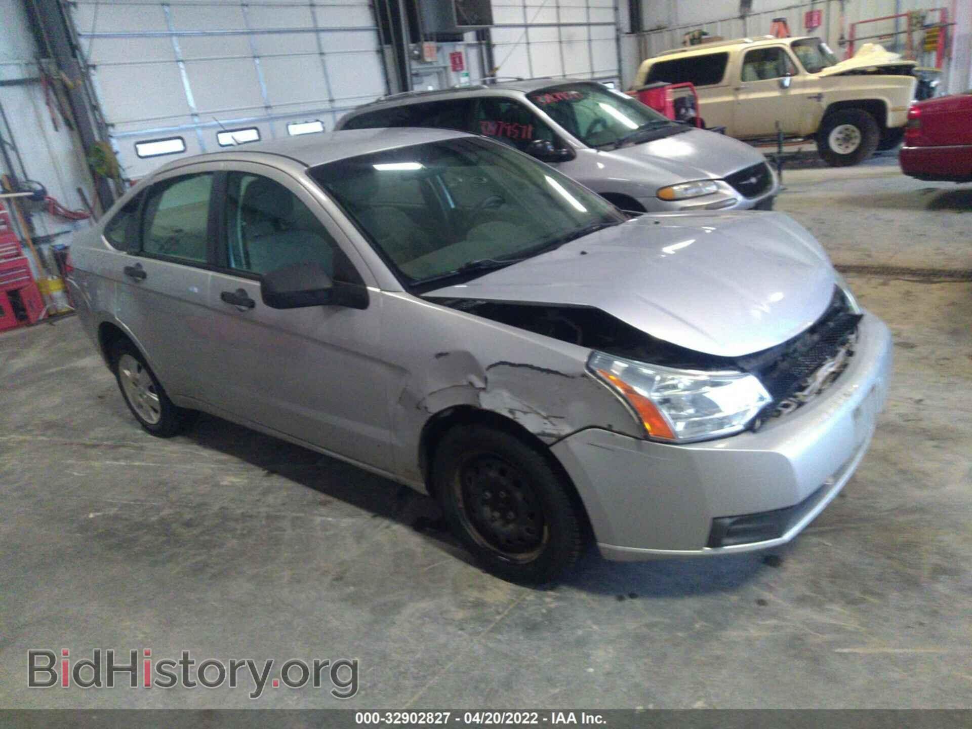 Photo 1FAHP34N88W259596 - FORD FOCUS 2008