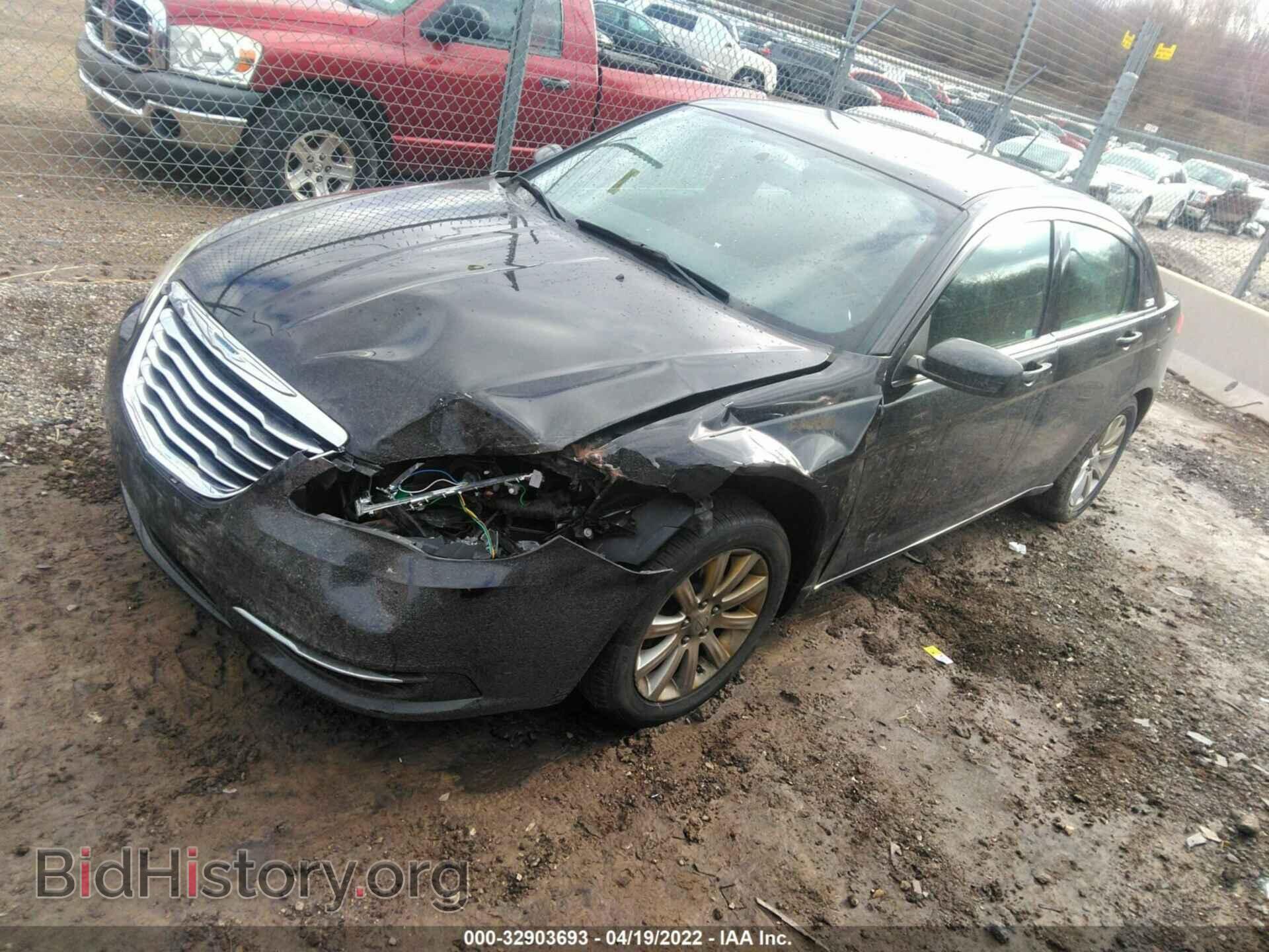2012 CHRYSLER 200 - VIN: 1C3CCBBG0CN305780 - Фото 2