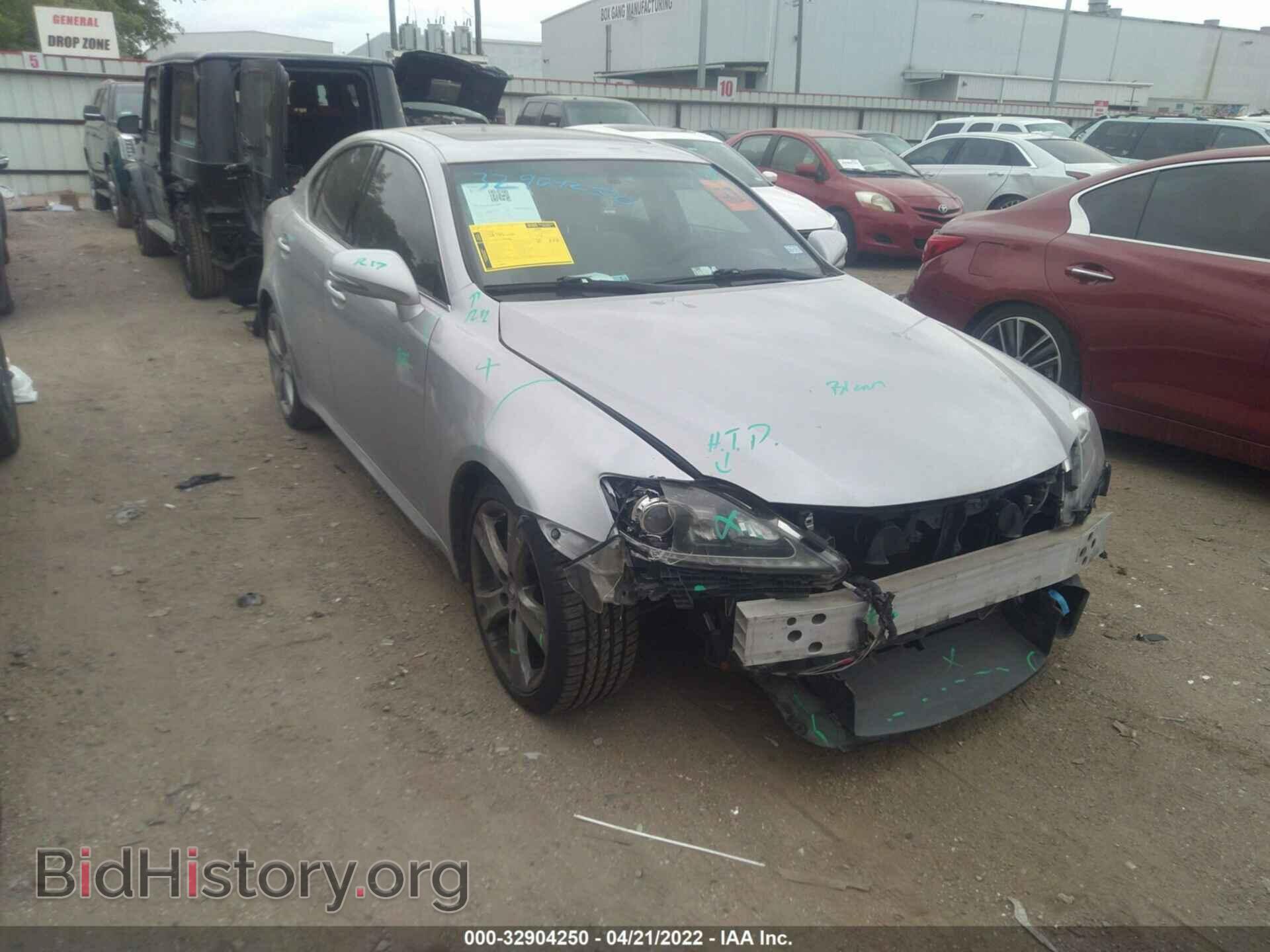 Фотография JTHBE5C29C5031130 - LEXUS IS 350 2012
