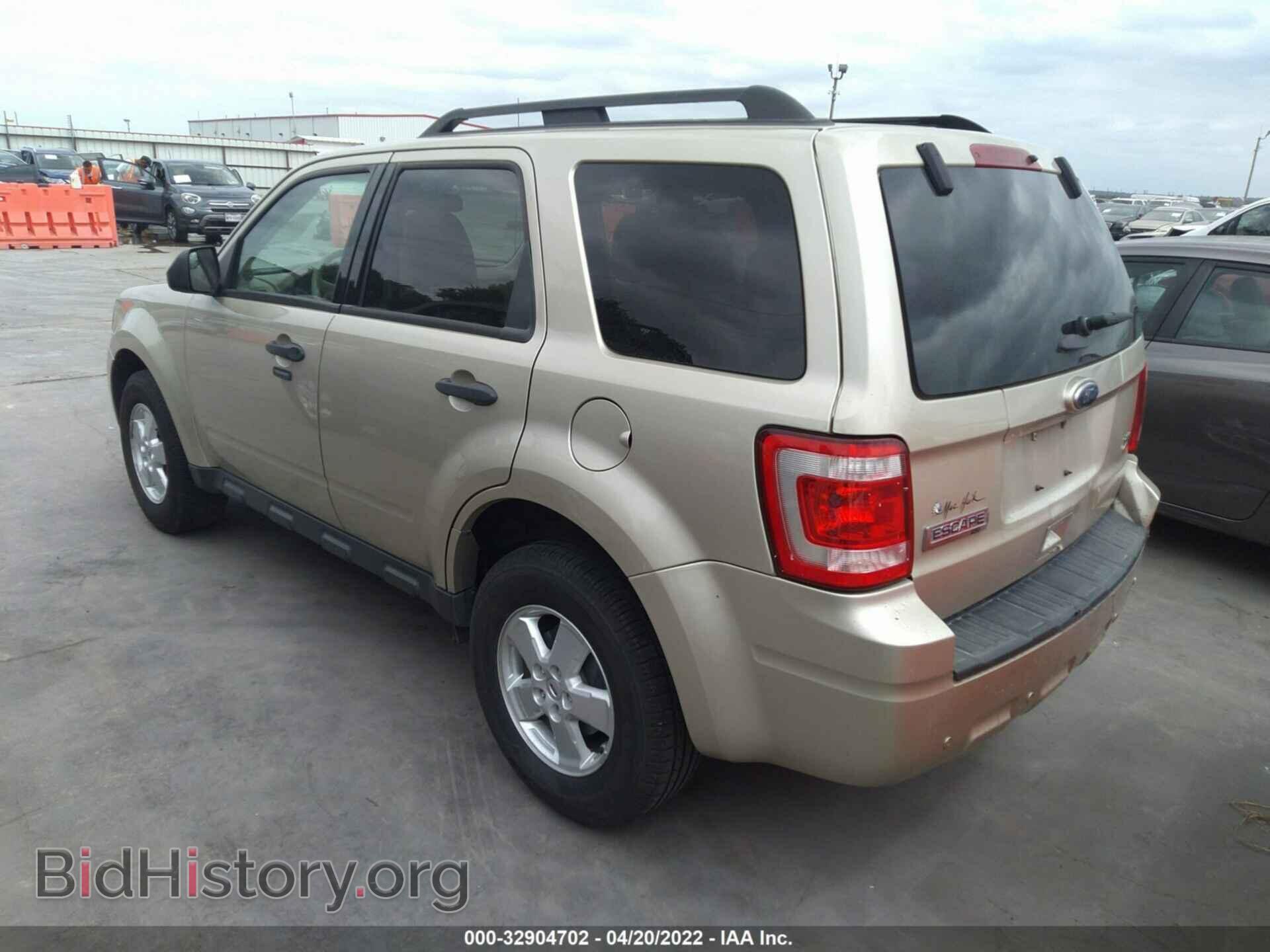 2011 FORD ESCAPE - VIN: 1FMCU0DG7BKA92509 - Фото 3